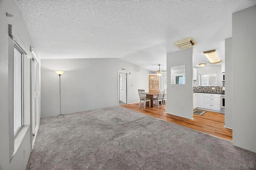 https://cdn.realtyfeed.com/cdn/127/260015034/ed4f74b1667c46164f4dcc6e12566602.webp