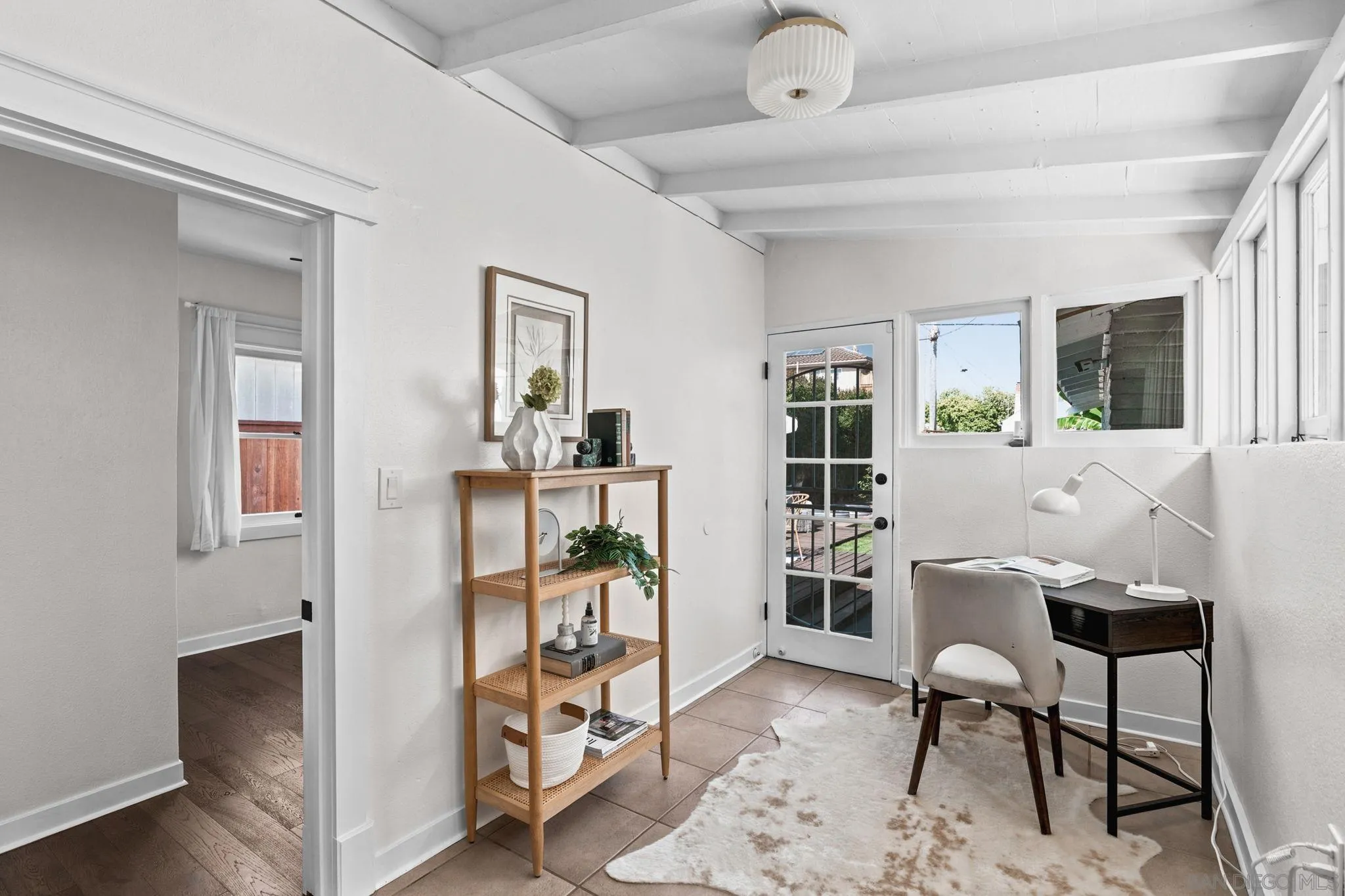 https://cdn.realtyfeed.com/cdn/127/260015037/978db53e266a9a28c034417849265019.webp