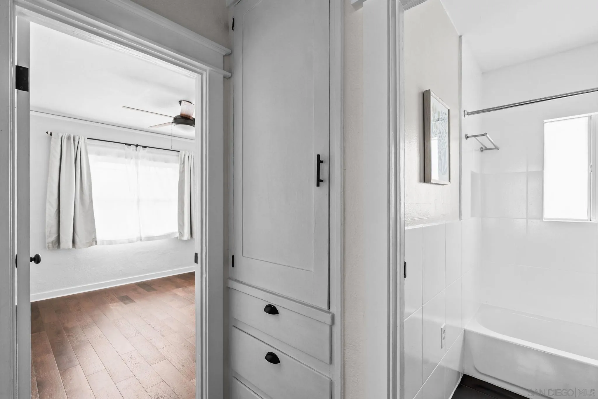 https://cdn.realtyfeed.com/cdn/127/260015037/efee7eba391d2580a53877e98a77a8f4.webp