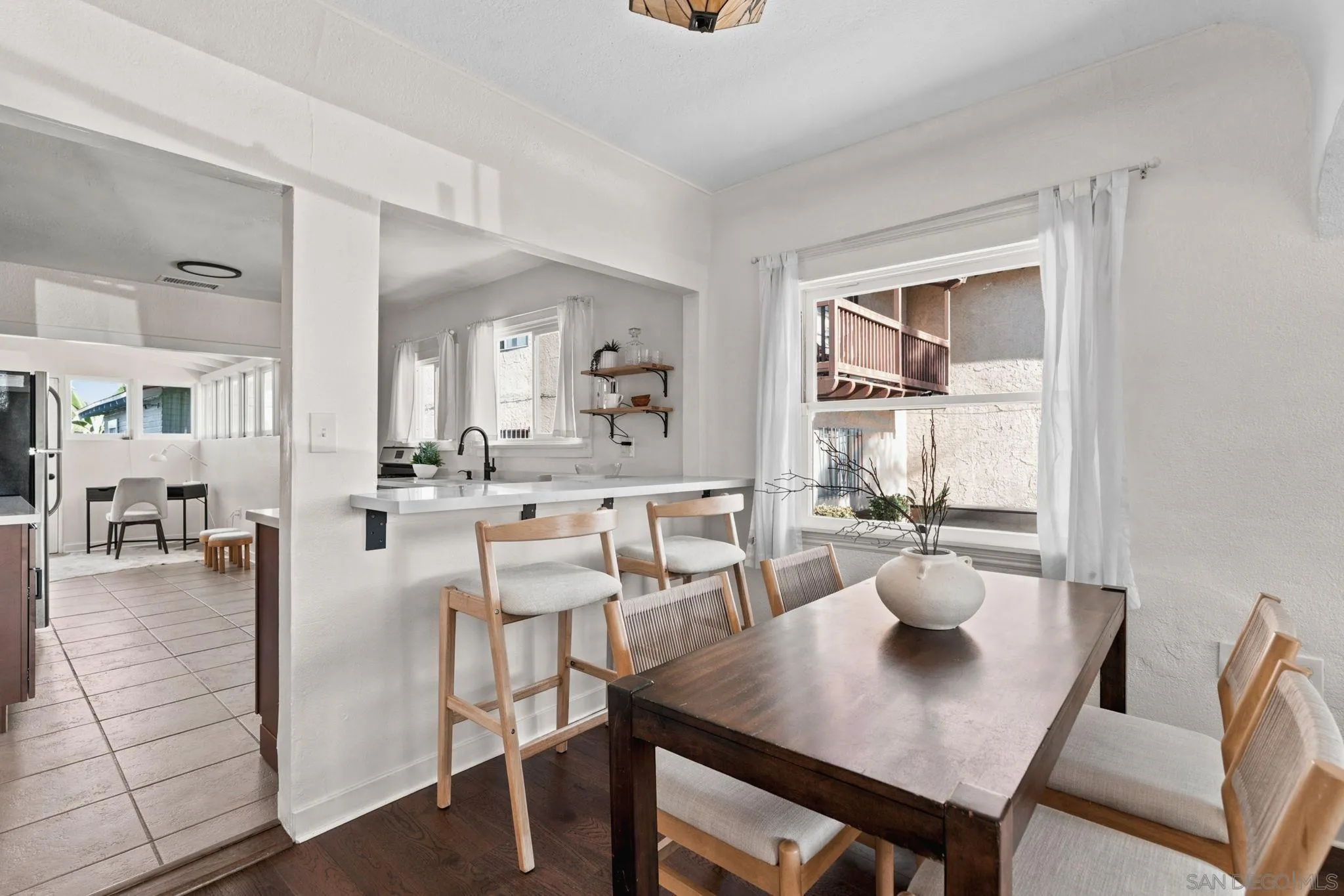 https://cdn.realtyfeed.com/cdn/127/260015037/f5d8c478ba3058b3b0f4fde68919284d.webp