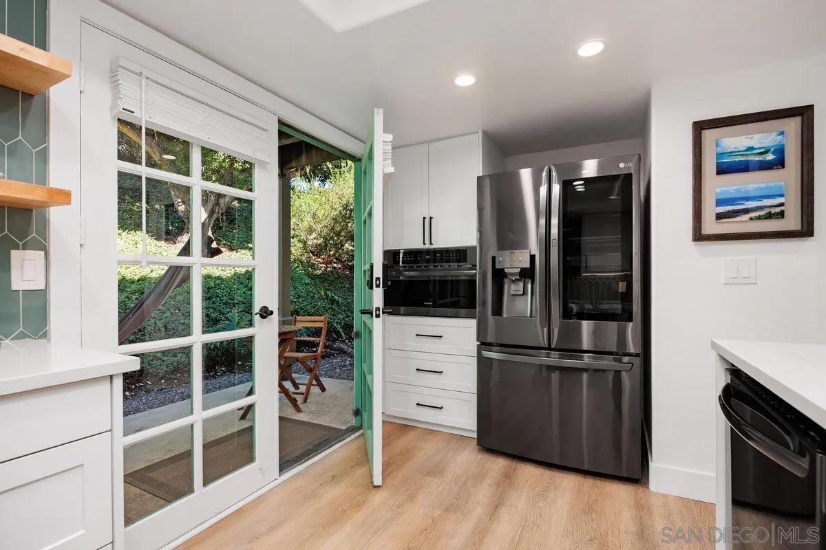 Photo #11: 260015040 Listing: Photo #11