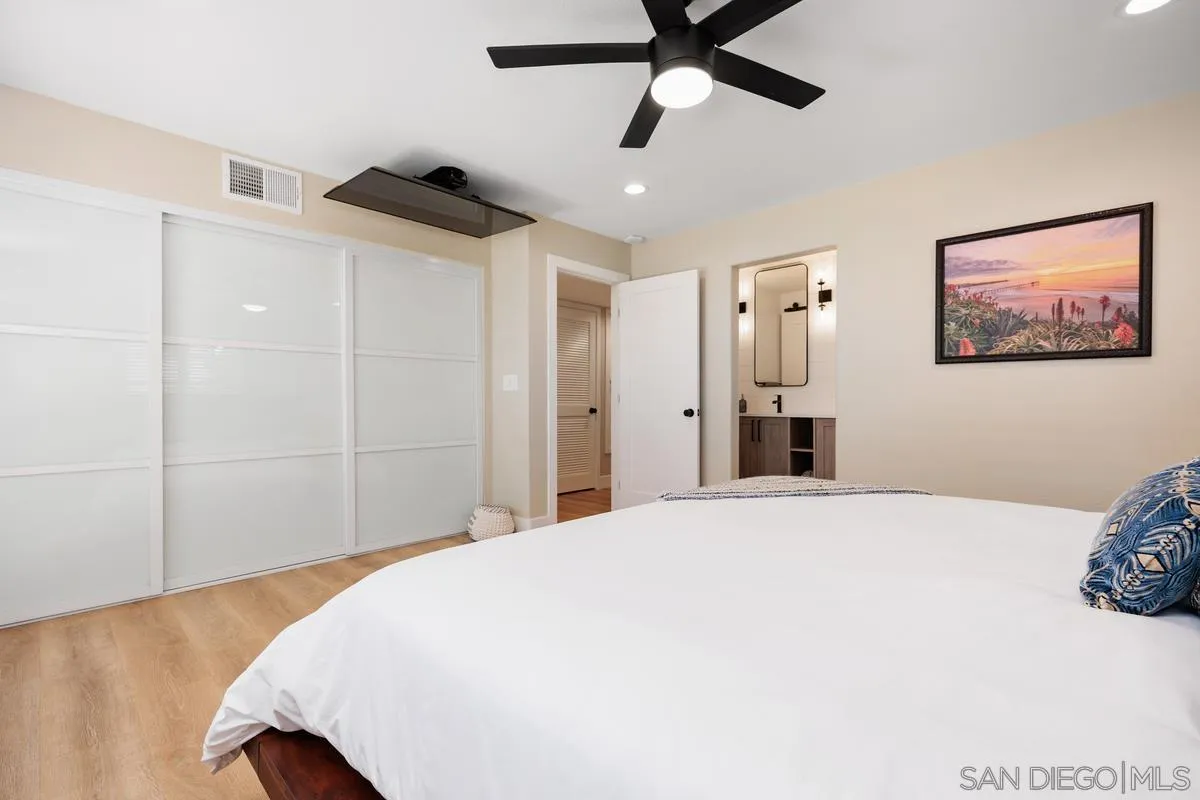 Photo #14: 260015040 Listing: Photo #14