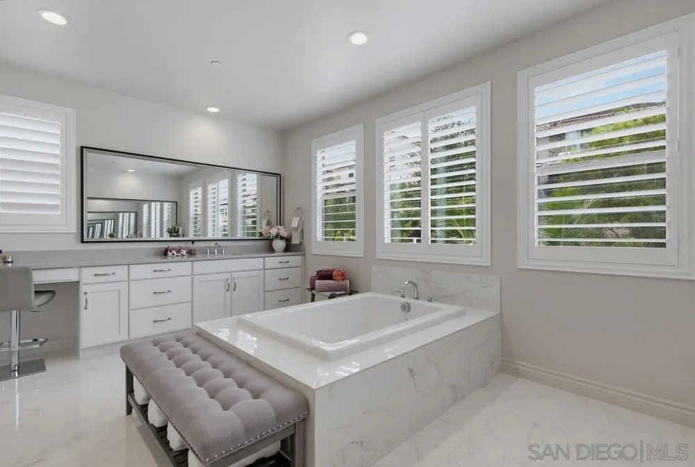 https://cdn.realtyfeed.com/cdn/127/260015042/2185f6190e6f1695c7d92b912da0e518.webp