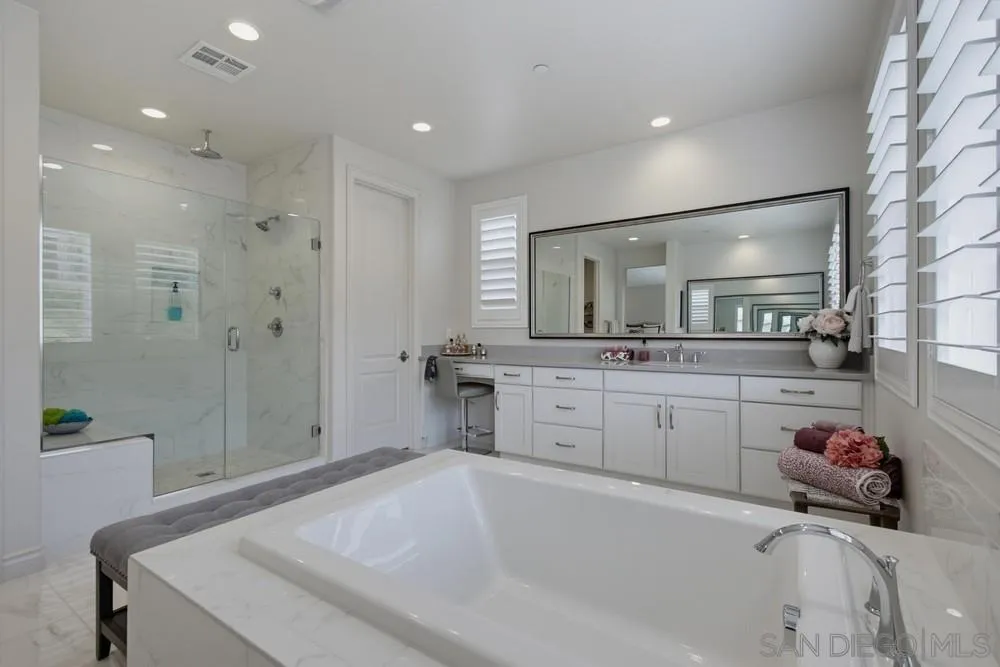https://cdn.realtyfeed.com/cdn/127/260015042/52a949e57a09a9a731cfe1a110df65fc.webp