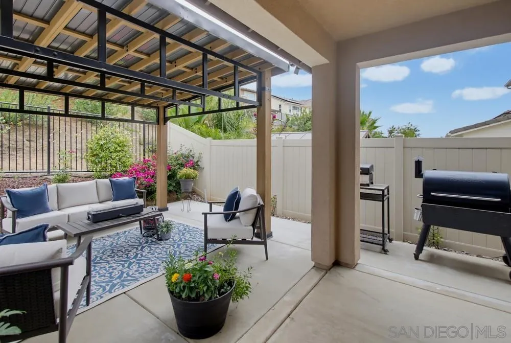 https://cdn.realtyfeed.com/cdn/127/260015042/a2fcceab866d049644fe32865f8b449f.webp