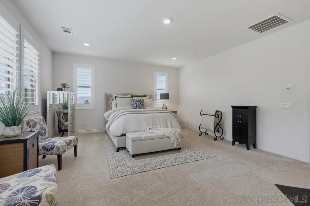 https://cdn.realtyfeed.com/cdn/127/260015042/ca912bf6eaa29c1e8cbfca4528d26fb1.webp