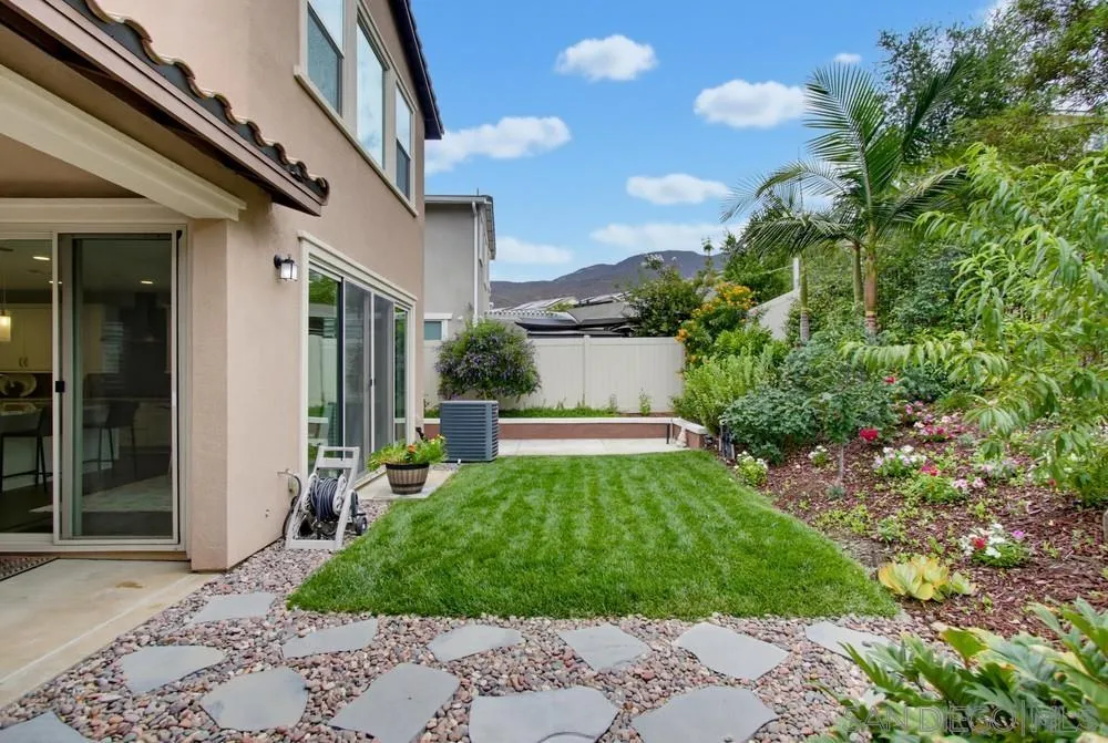 https://cdn.realtyfeed.com/cdn/127/260015042/dfc4c496a405b947d2ea4a1498438450.webp