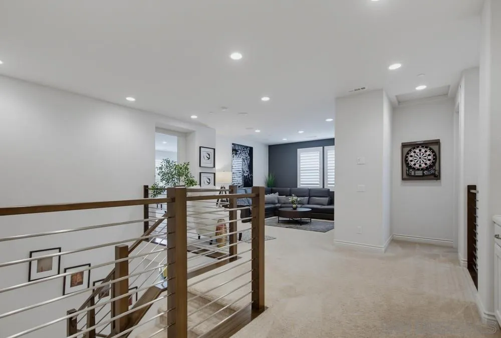 https://cdn.realtyfeed.com/cdn/127/260015042/fdb776ffaa72c49fb4f849cf1a4d16c7.webp