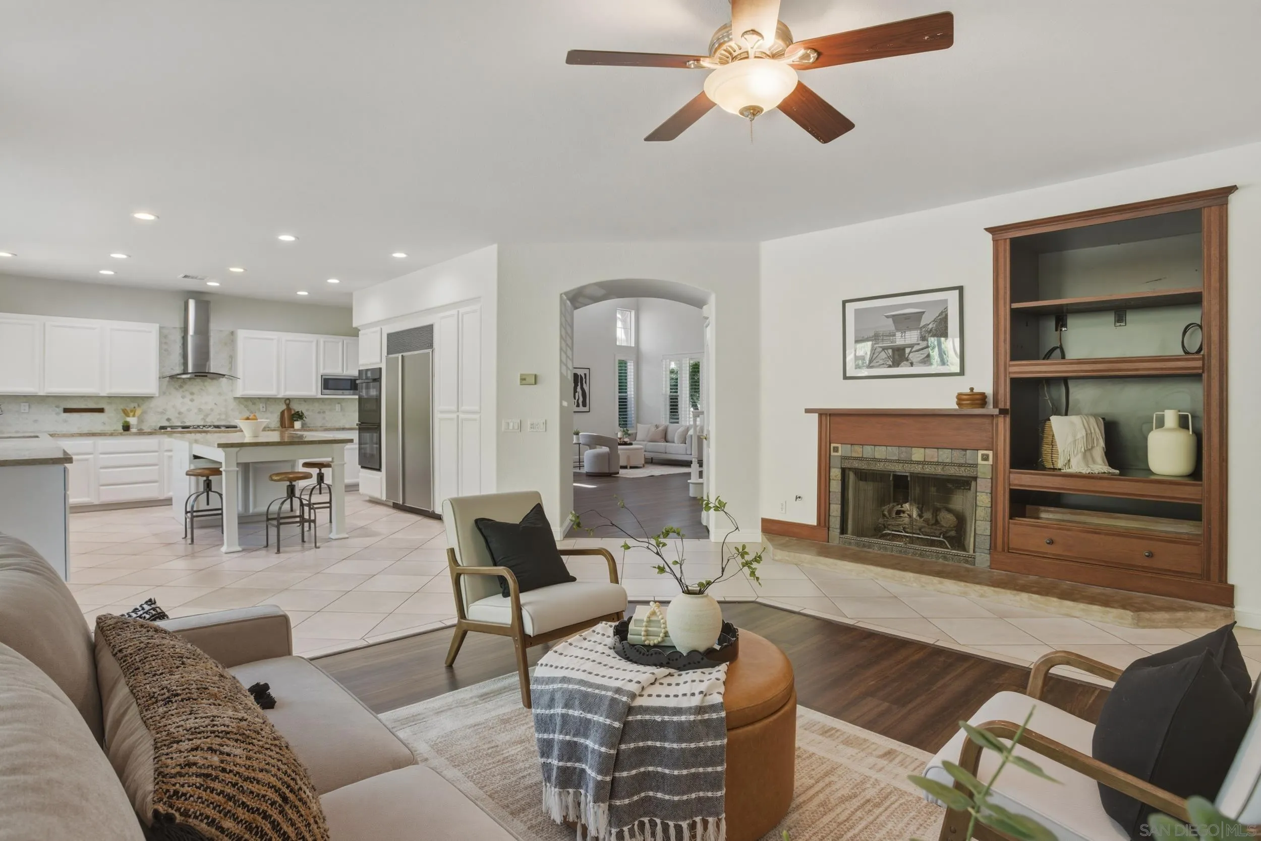 https://cdn.realtyfeed.com/cdn/127/260015047/8047f407a6da5b1becc9f40dcd7fe7b2.webp