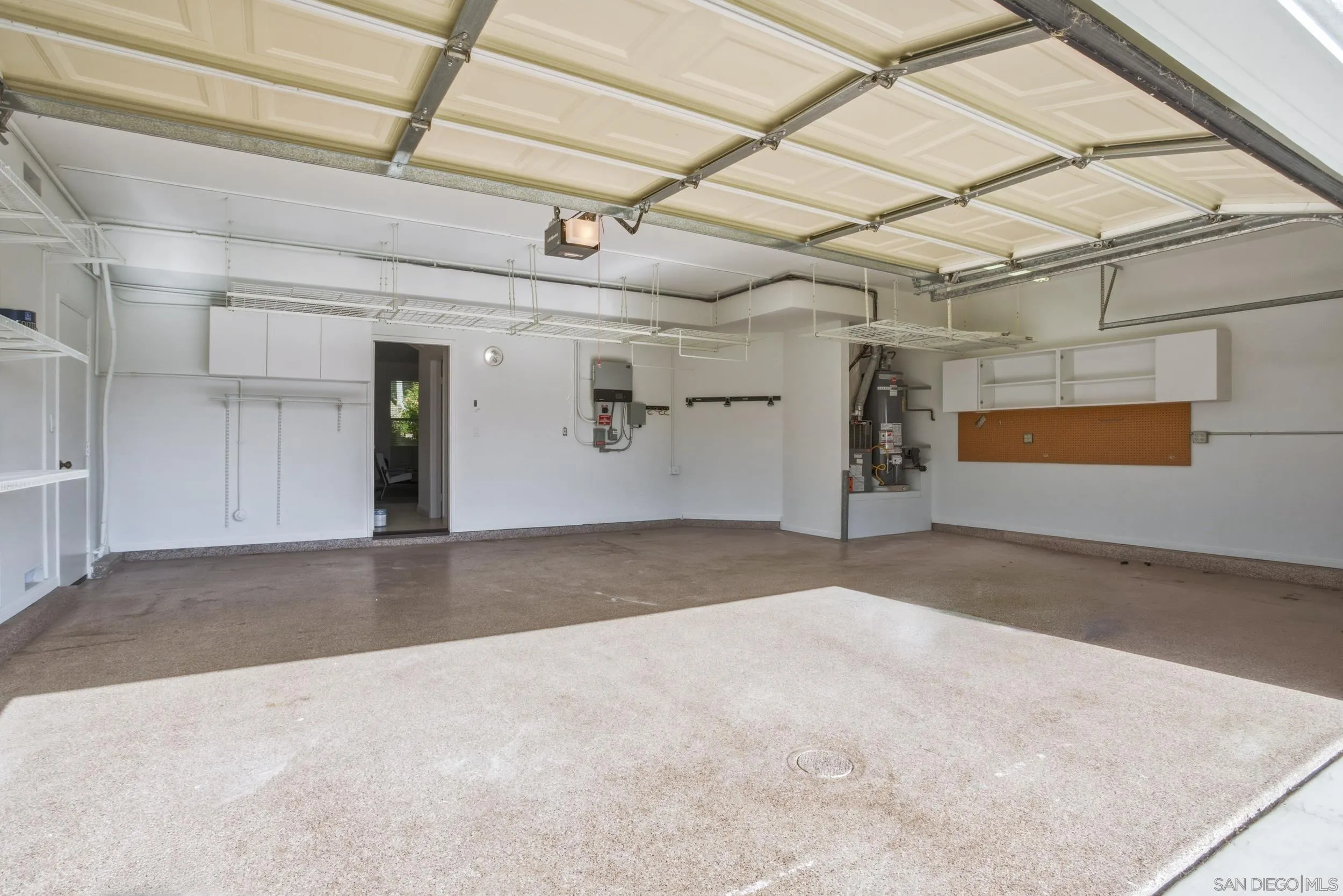 https://cdn.realtyfeed.com/cdn/127/260015047/9eae0a40a7a27f826ea0ce0dd3c9f8de.webp