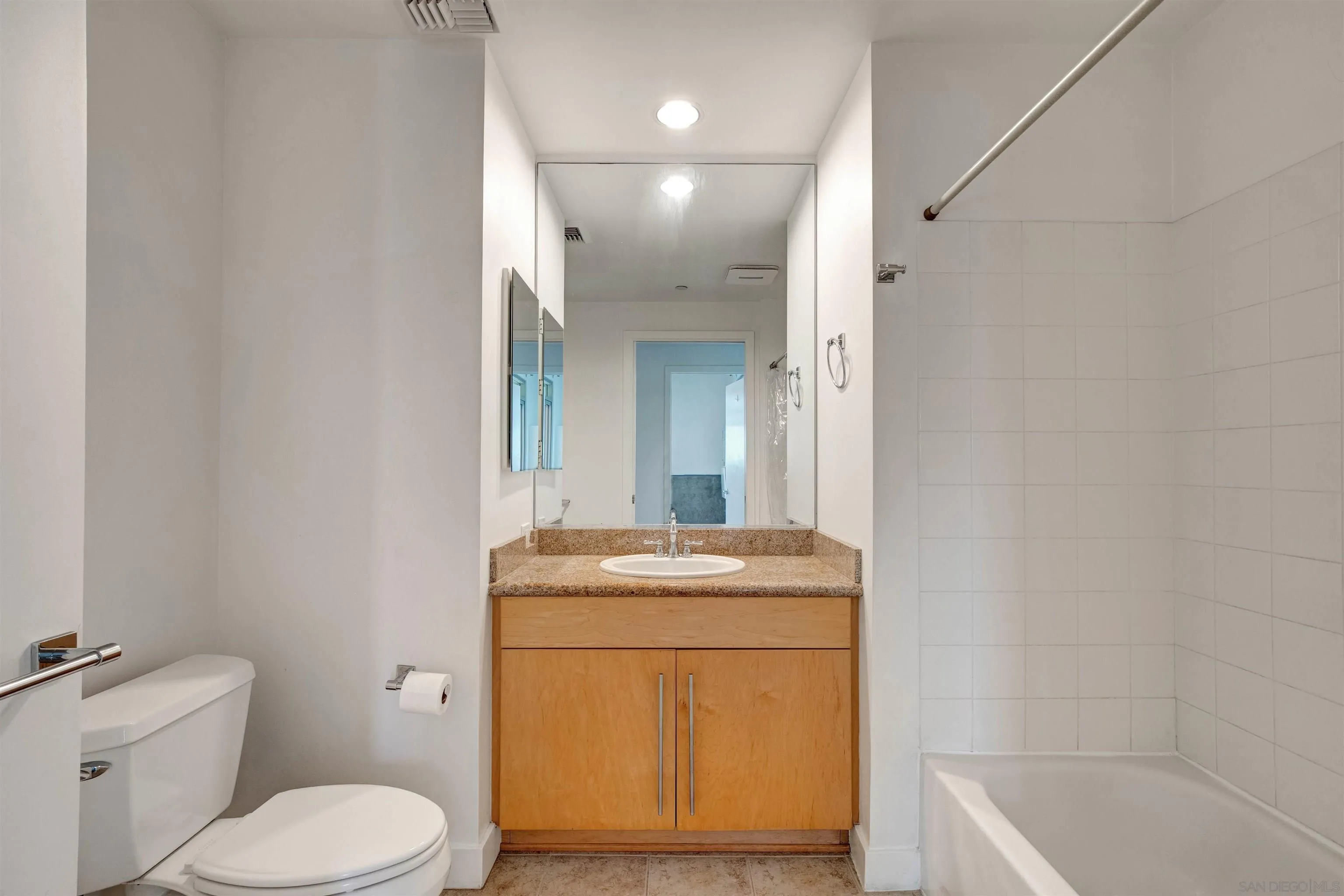 Photo #9: 260015048 Listing: Photo #9