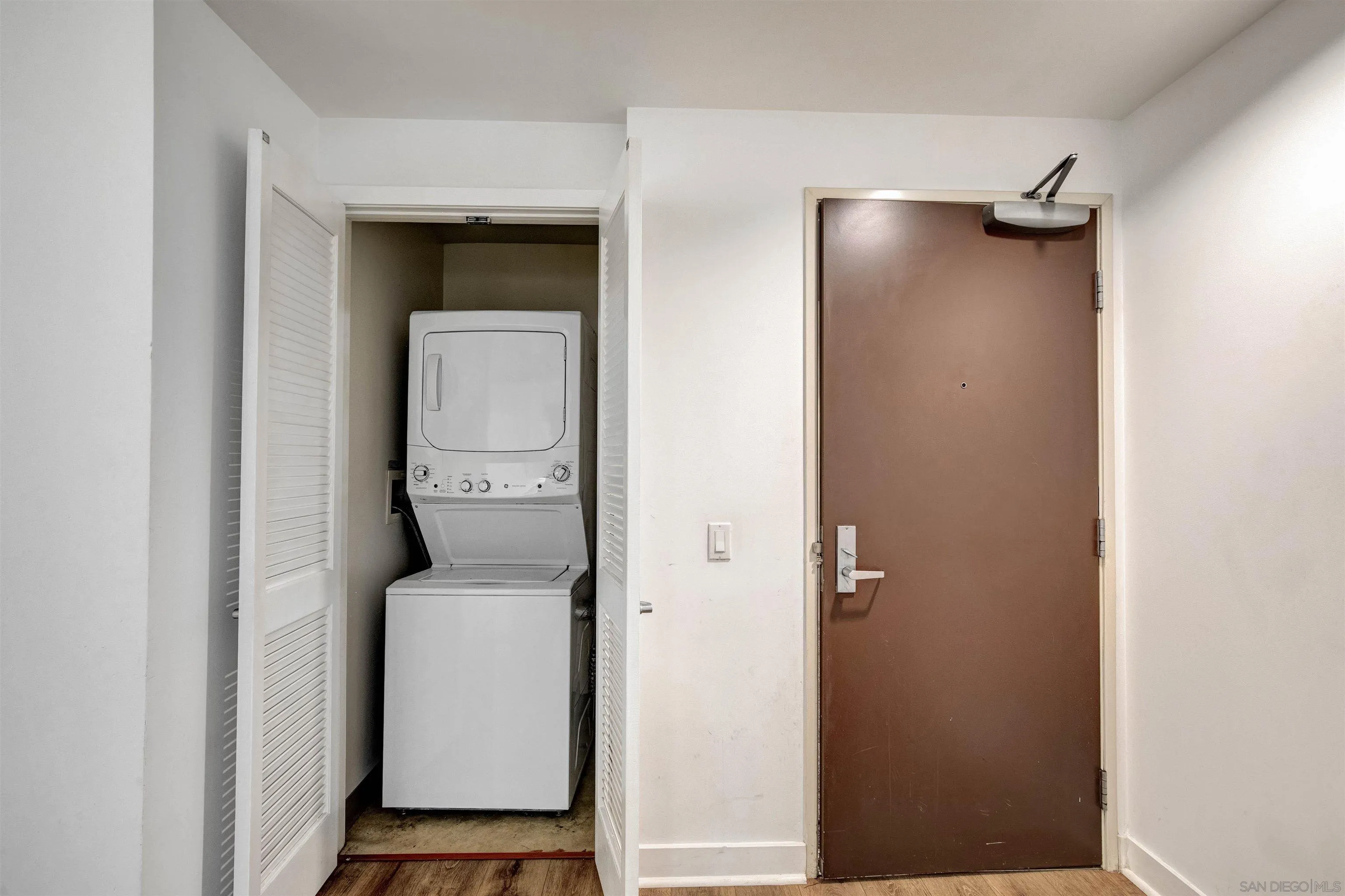 Photo #17: 260015048 Listing: Photo #17