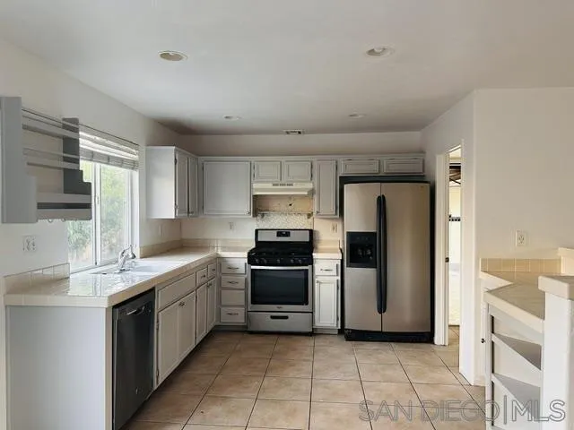 https://cdn.realtyfeed.com/cdn/127/260015058/a3d429d2d7b83422294759a08eeb4ef7.webp