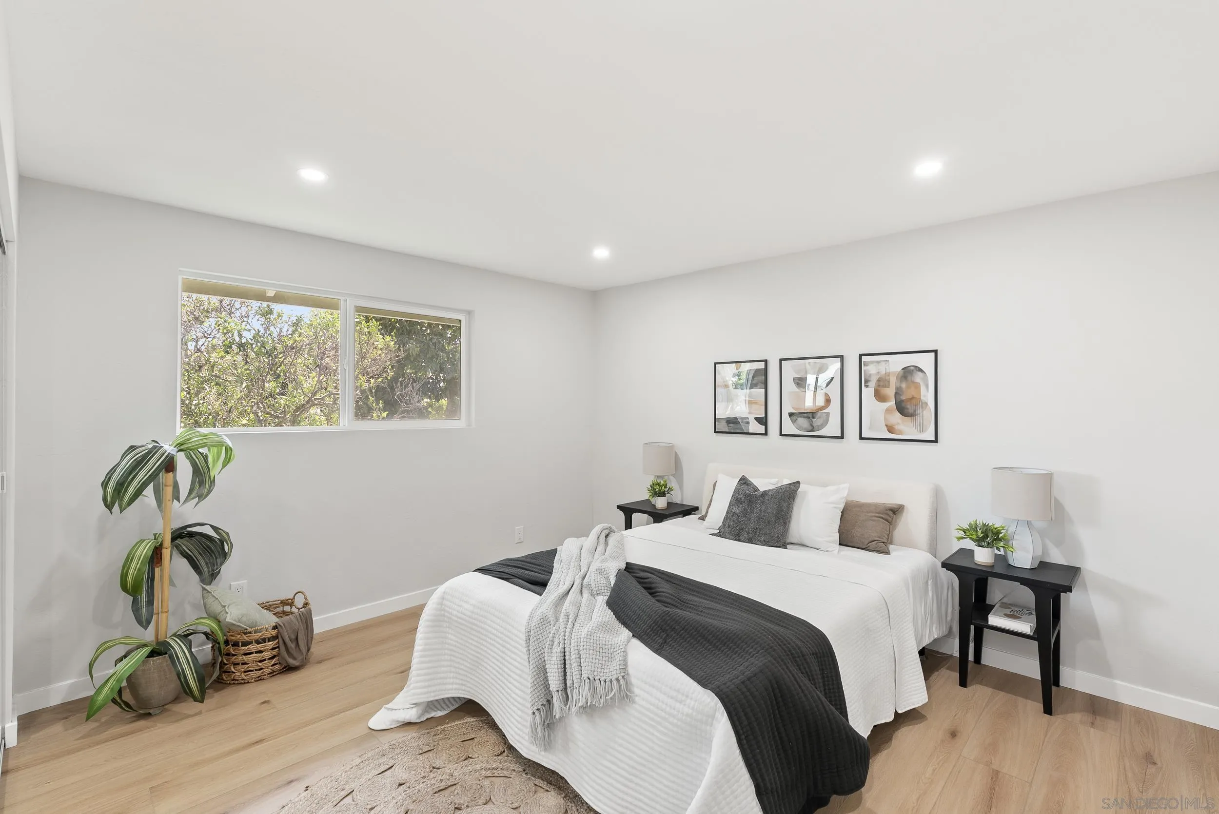 https://cdn.realtyfeed.com/cdn/127/260015061/ae66fc5a61278c680949603aed1e88ae.webp