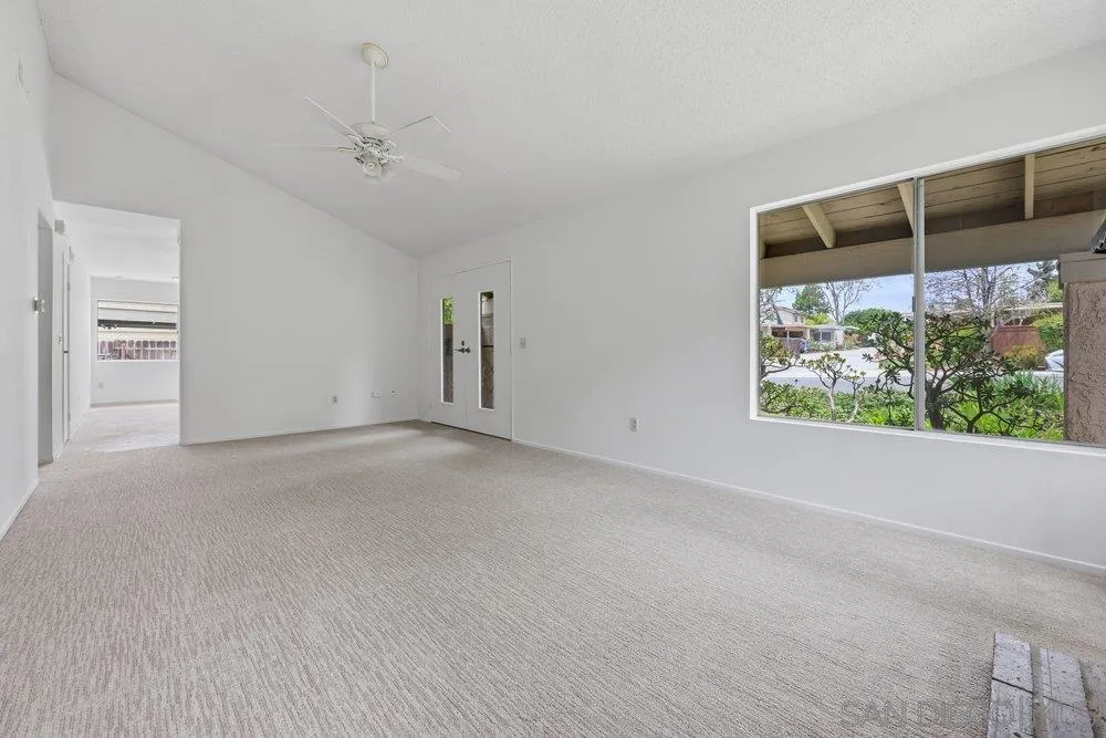https://cdn.realtyfeed.com/cdn/127/260015062/11a176bc2305ef8e64a7a6ffce326f49.webp