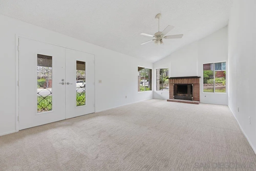 https://cdn.realtyfeed.com/cdn/127/260015062/27485fc79a7396762405d5e67a4c78dd.webp