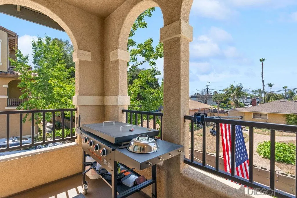 https://cdn.realtyfeed.com/cdn/127/260015064/029a25ede7bdbe1920eee79076b9132e.webp