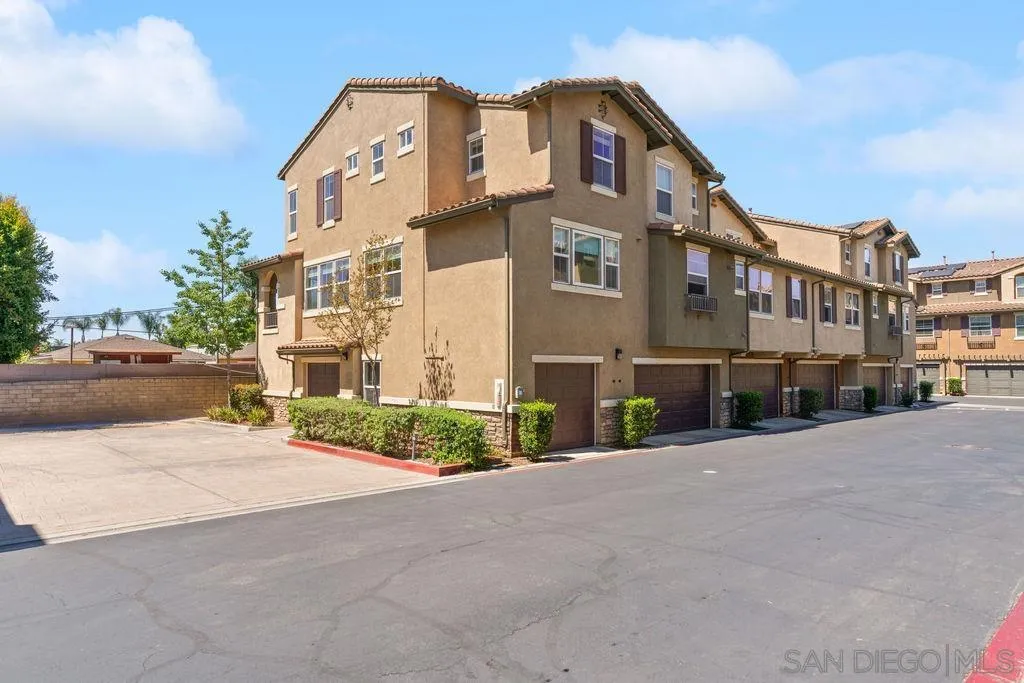 https://cdn.realtyfeed.com/cdn/127/260015064/377883b9d909e90f136afb6cb28988d7.webp