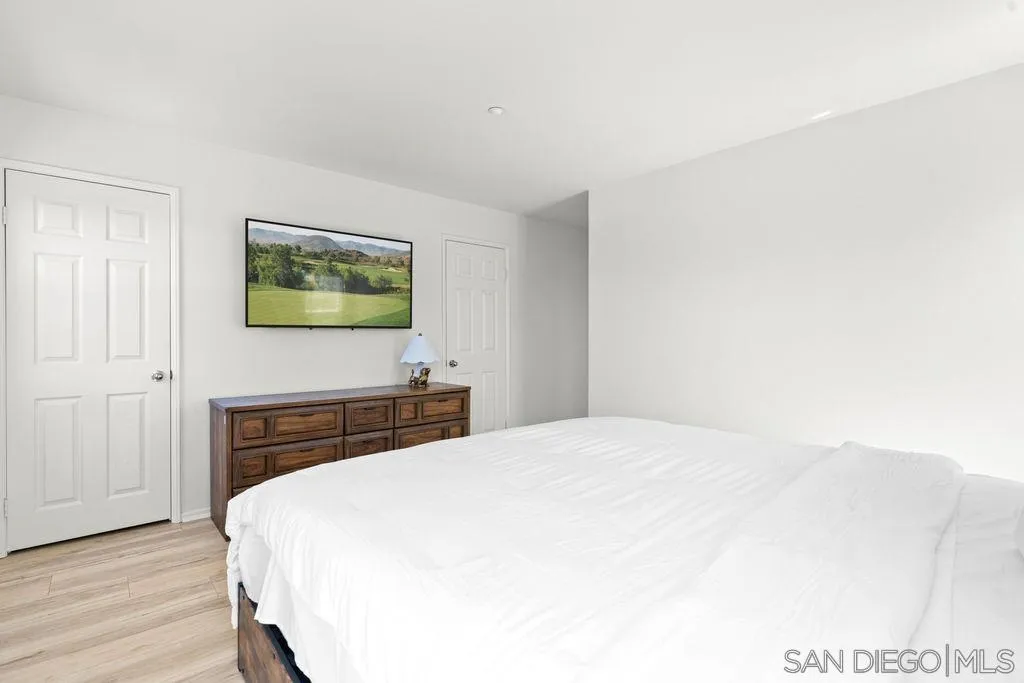 https://cdn.realtyfeed.com/cdn/127/260015064/5473a8202a26d86ceee5904f5a9e40ea.webp