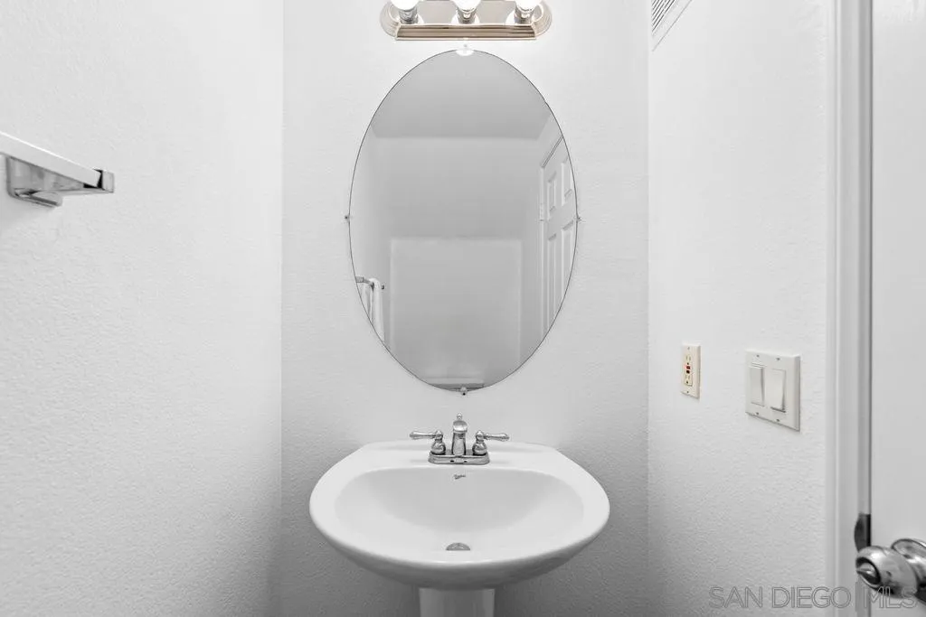 https://cdn.realtyfeed.com/cdn/127/260015064/6940a831b47114234a924e9da0ecf5ee.webp