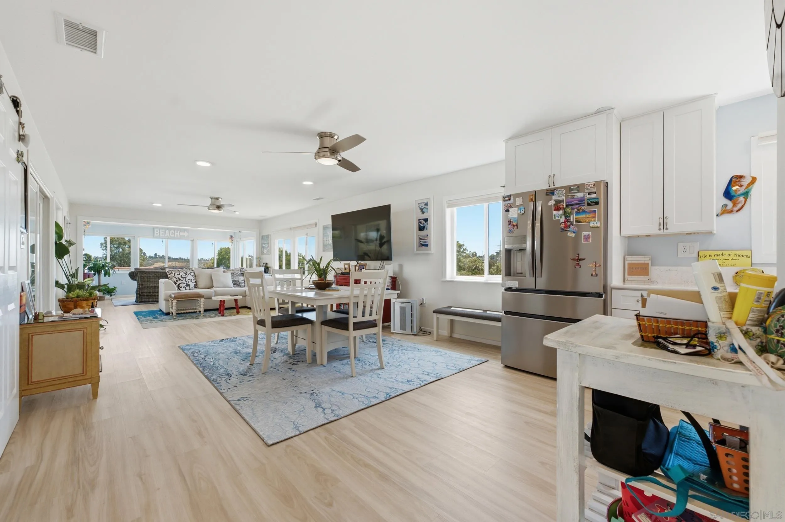 https://cdn.realtyfeed.com/cdn/127/260015065/60b60dd942b4a42704a02a7fcb879549.webp
