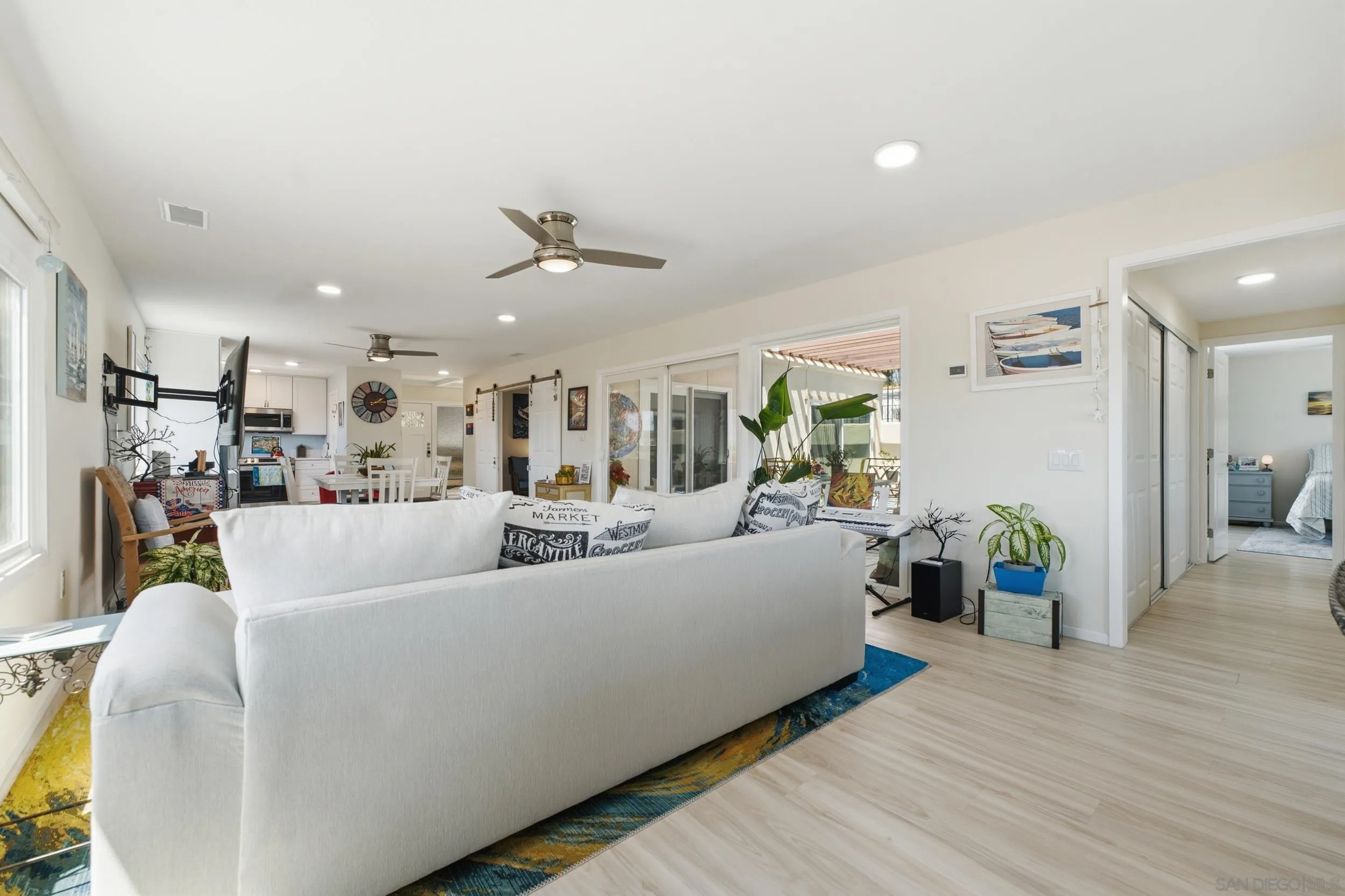 https://cdn.realtyfeed.com/cdn/127/260015065/62ff05c986d688fab0fe3c95fb239586.webp