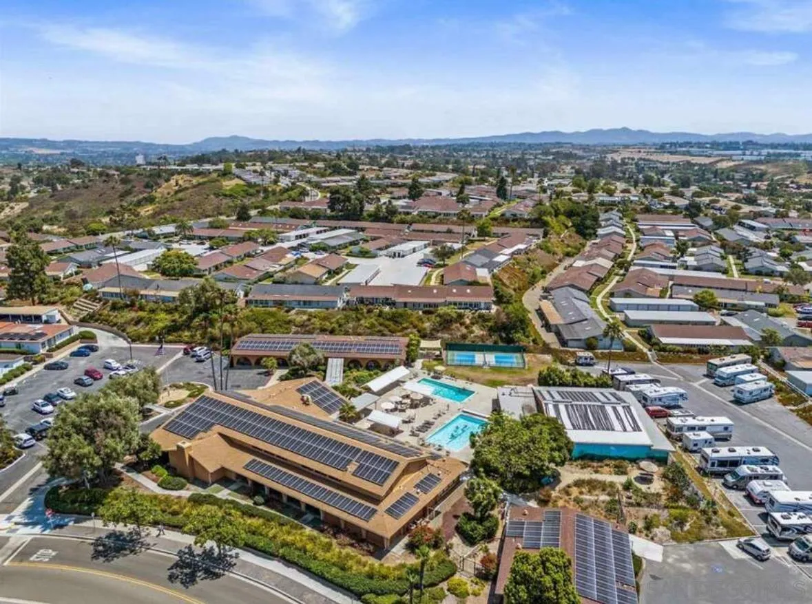 https://cdn.realtyfeed.com/cdn/127/260015065/6b7e0cfb5d6df1b834608d58373987cc.webp