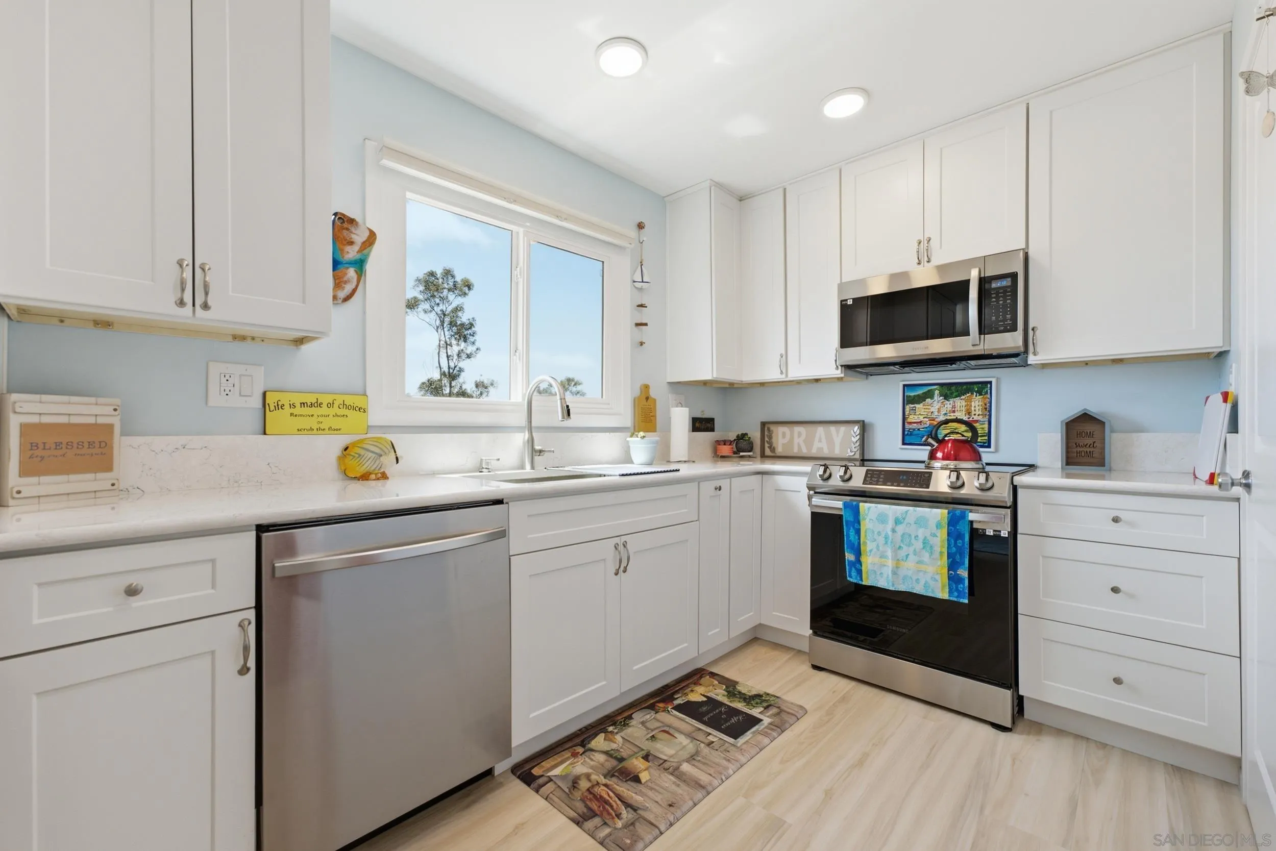 https://cdn.realtyfeed.com/cdn/127/260015065/73c22ef0036369aa6e8bbae7ac465f03.webp