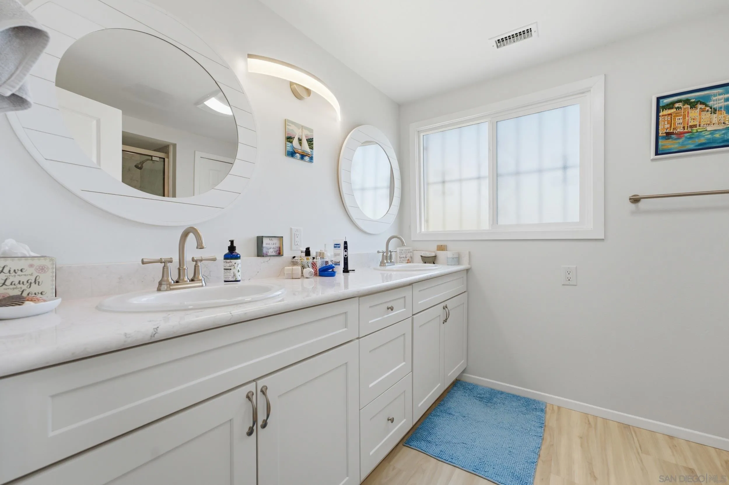 https://cdn.realtyfeed.com/cdn/127/260015065/8acc9d8aaf77999d6639d09bf4813aa3.webp