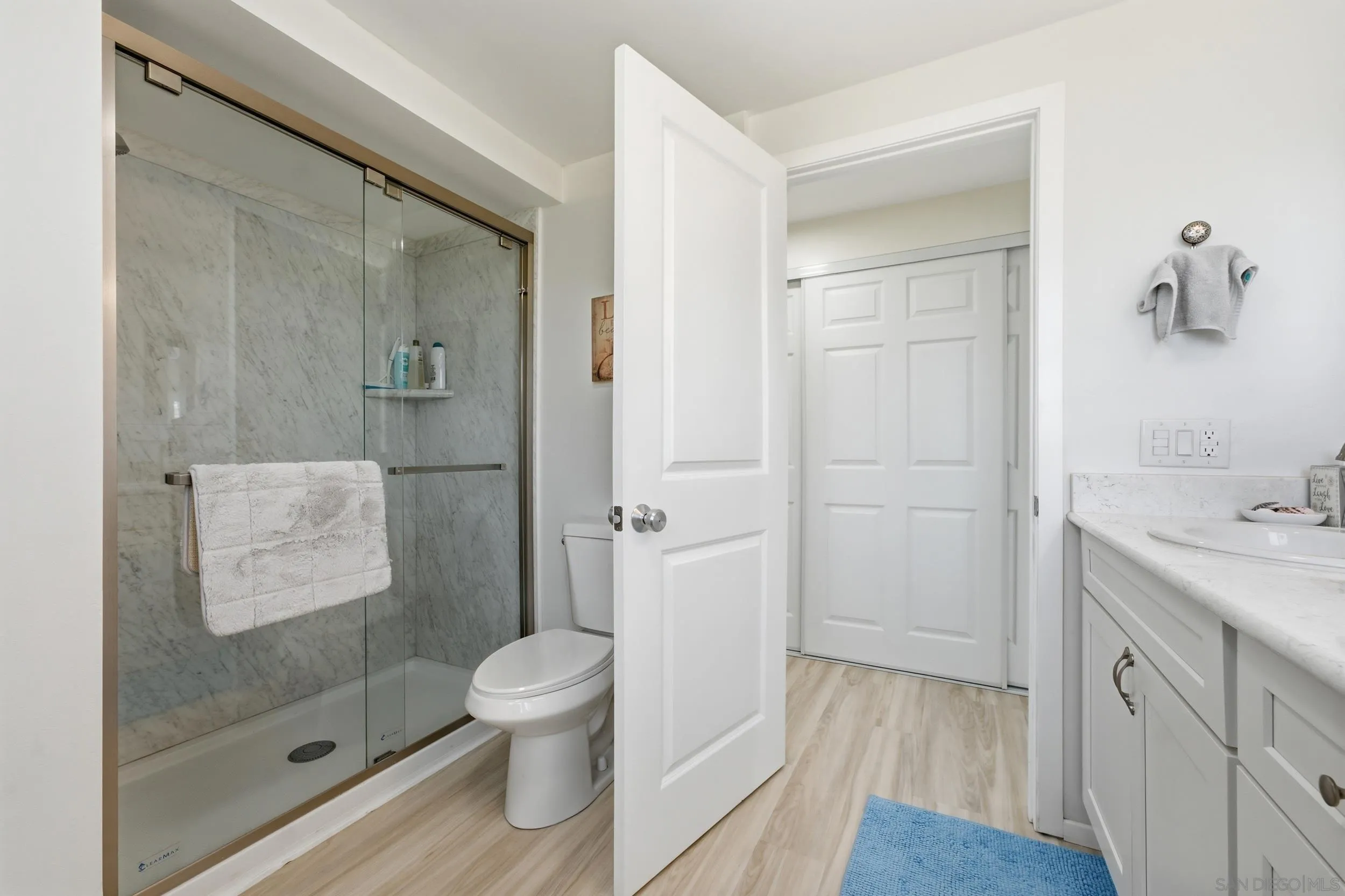 https://cdn.realtyfeed.com/cdn/127/260015065/96242d821e6c21c9e4d96c8e467ba5b7.webp
