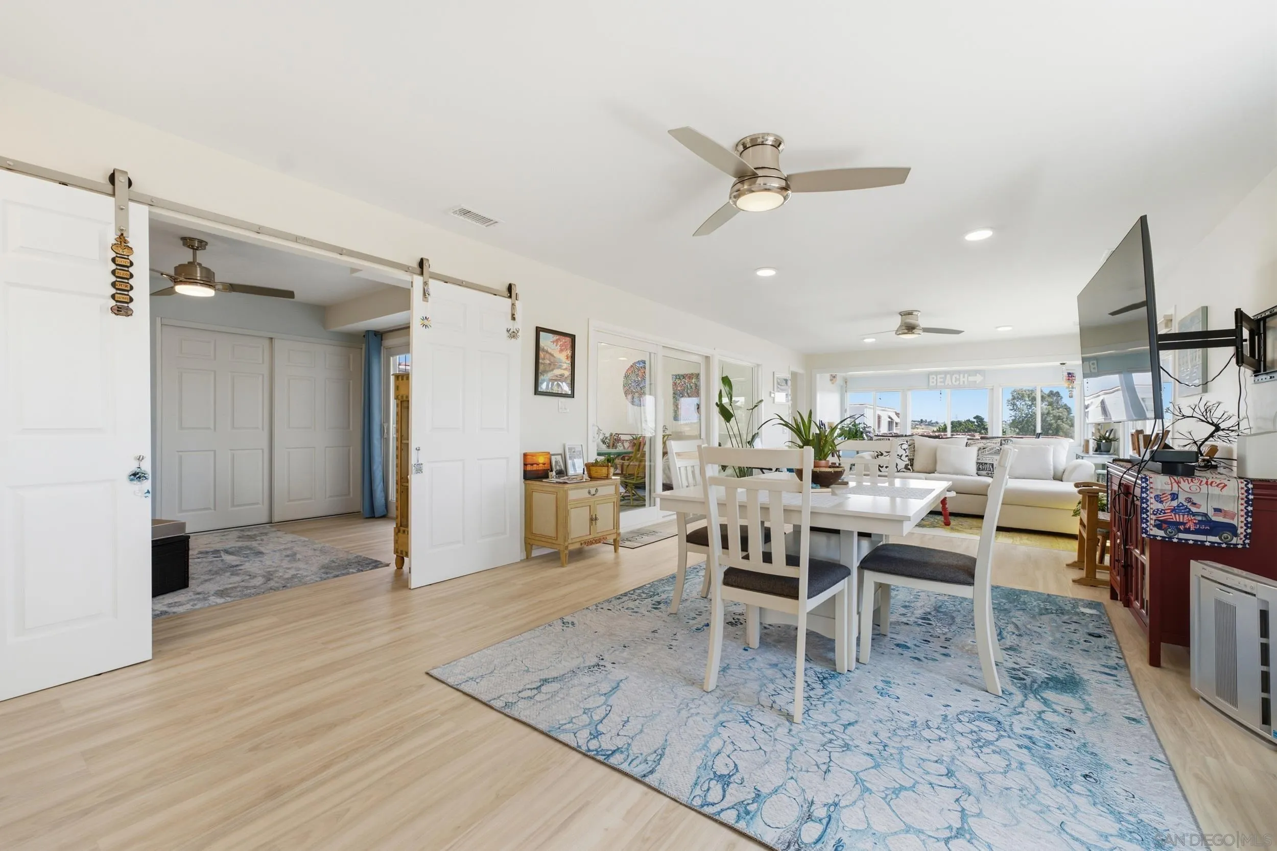 https://cdn.realtyfeed.com/cdn/127/260015065/d6b72a893b7608e29d9aaf177bb7c468.webp