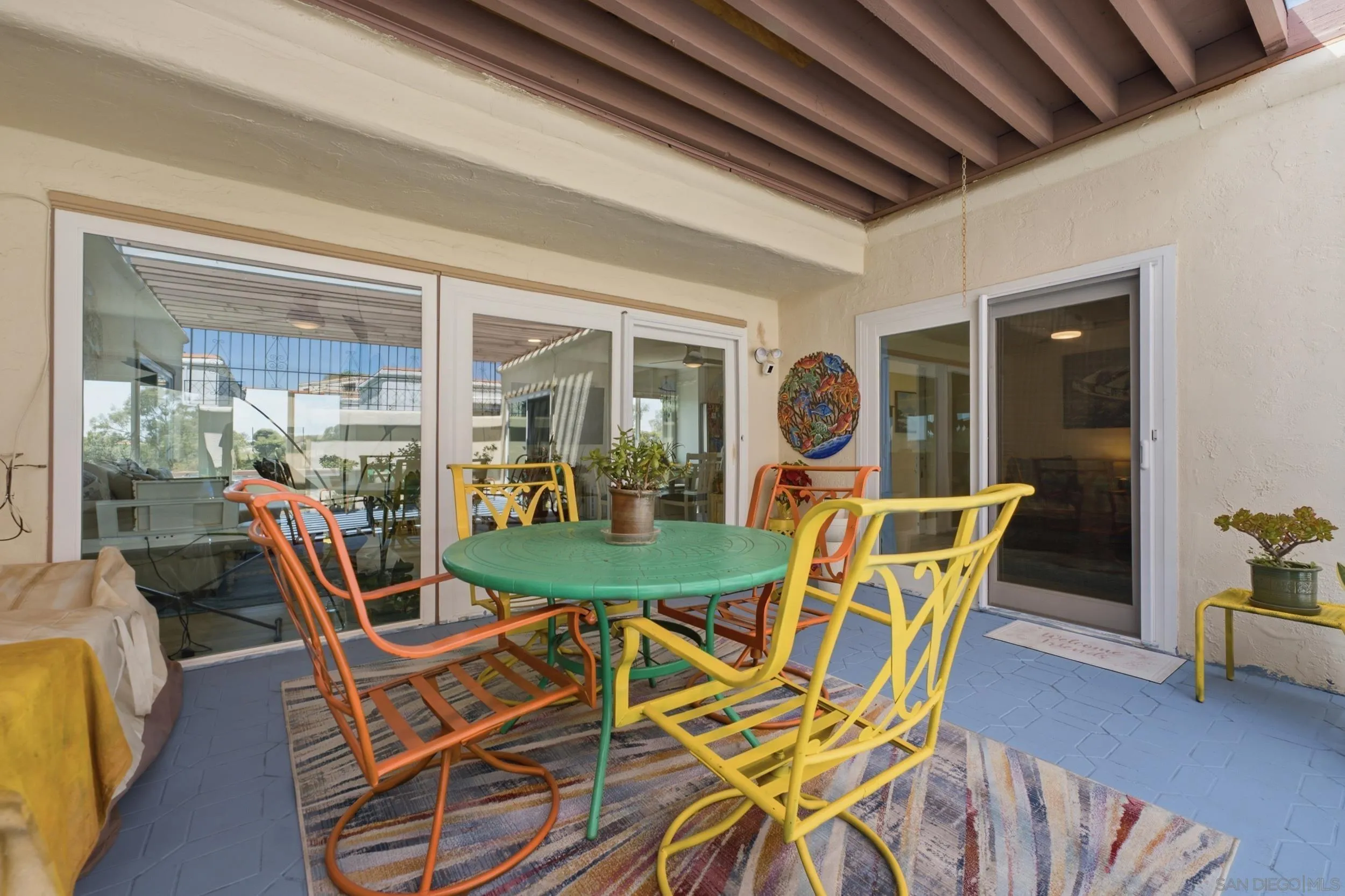 https://cdn.realtyfeed.com/cdn/127/260015065/e17558f1e82813939166157474e96fe9.webp