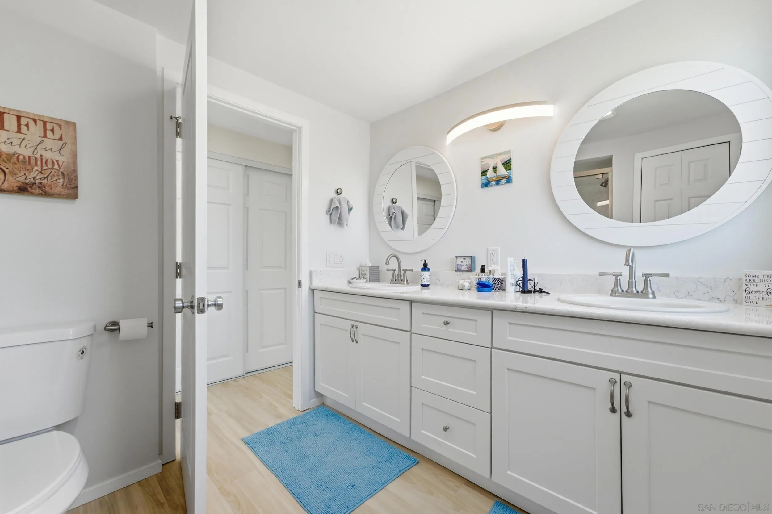 https://cdn.realtyfeed.com/cdn/127/260015065/e9618e4b8b2e06465c9b4b2e91fb355e.webp