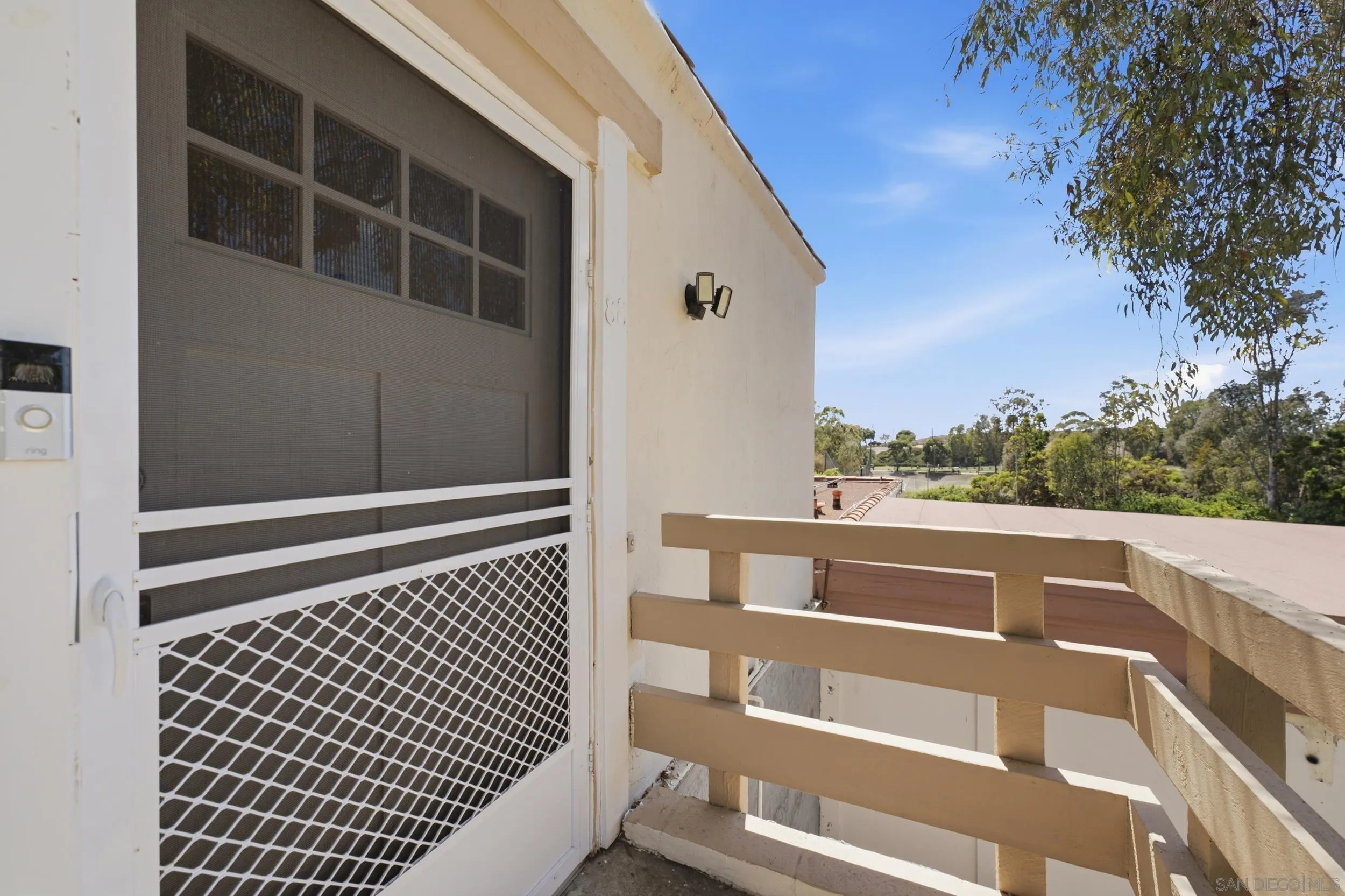 https://cdn.realtyfeed.com/cdn/127/260015065/ee05dd6c4348561063d5ca0641c66237.webp