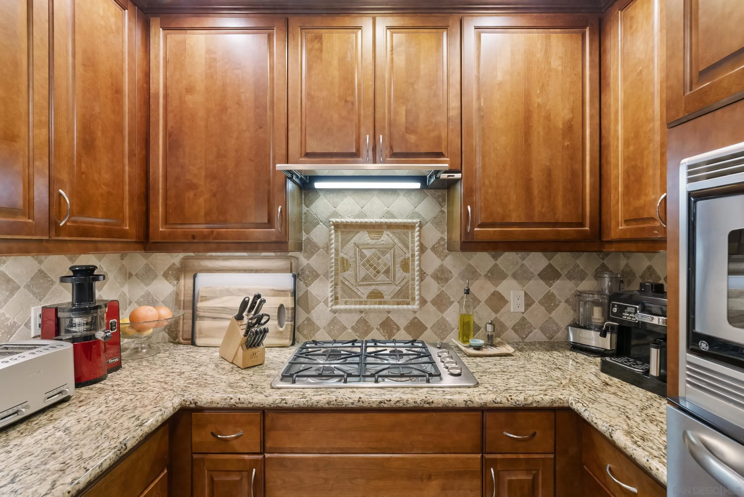https://cdn.realtyfeed.com/cdn/127/260015066/0bcd271aa95c93bc4f799c81f9d45493.webp