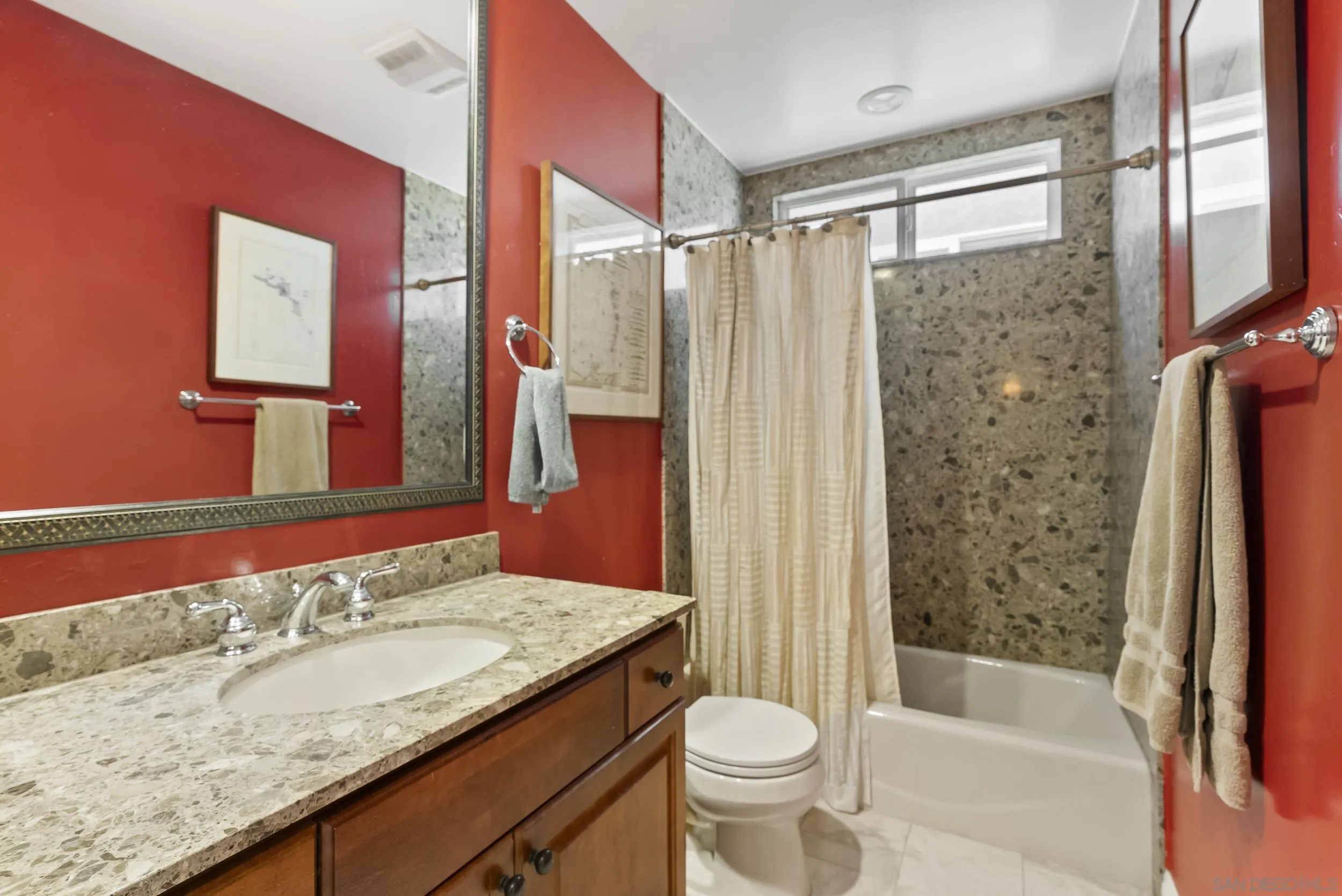 https://cdn.realtyfeed.com/cdn/127/260015066/171d250cacb8bb5c4d508e18bac127e2.webp
