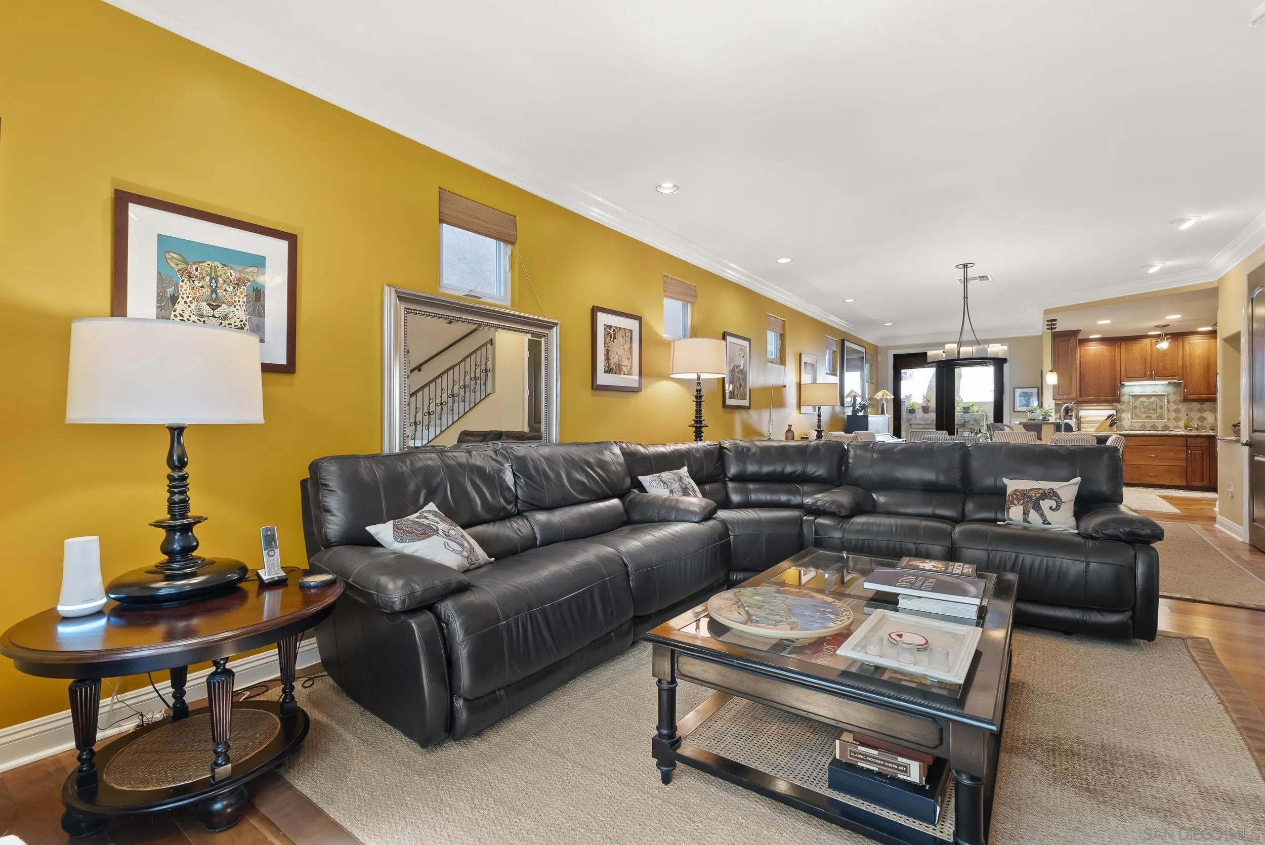 https://cdn.realtyfeed.com/cdn/127/260015066/1ceb3c17dc9d681f4bfda81724b91cde.webp