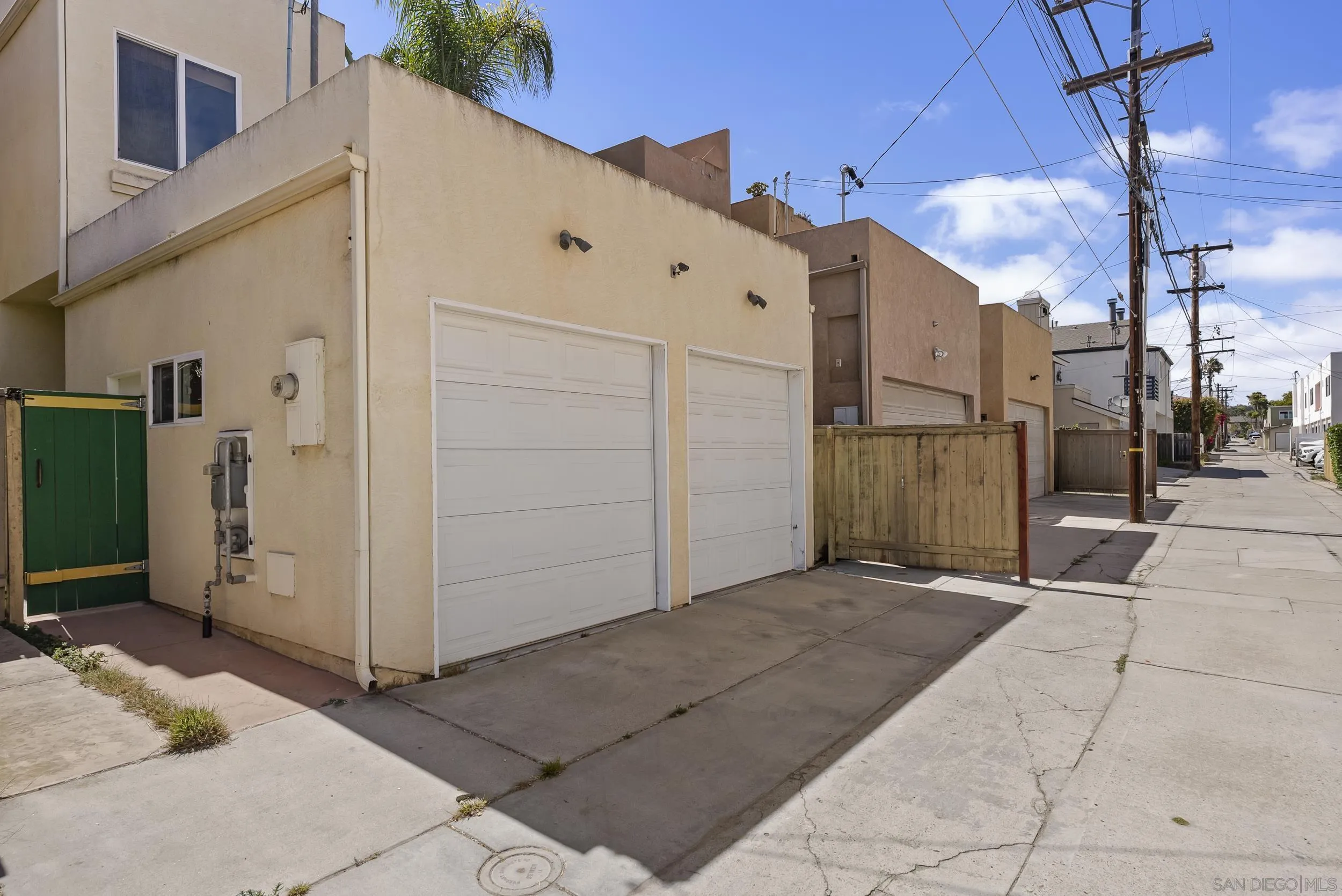 https://cdn.realtyfeed.com/cdn/127/260015066/a7d32305aa2a2816473ab7053d89fa43.webp