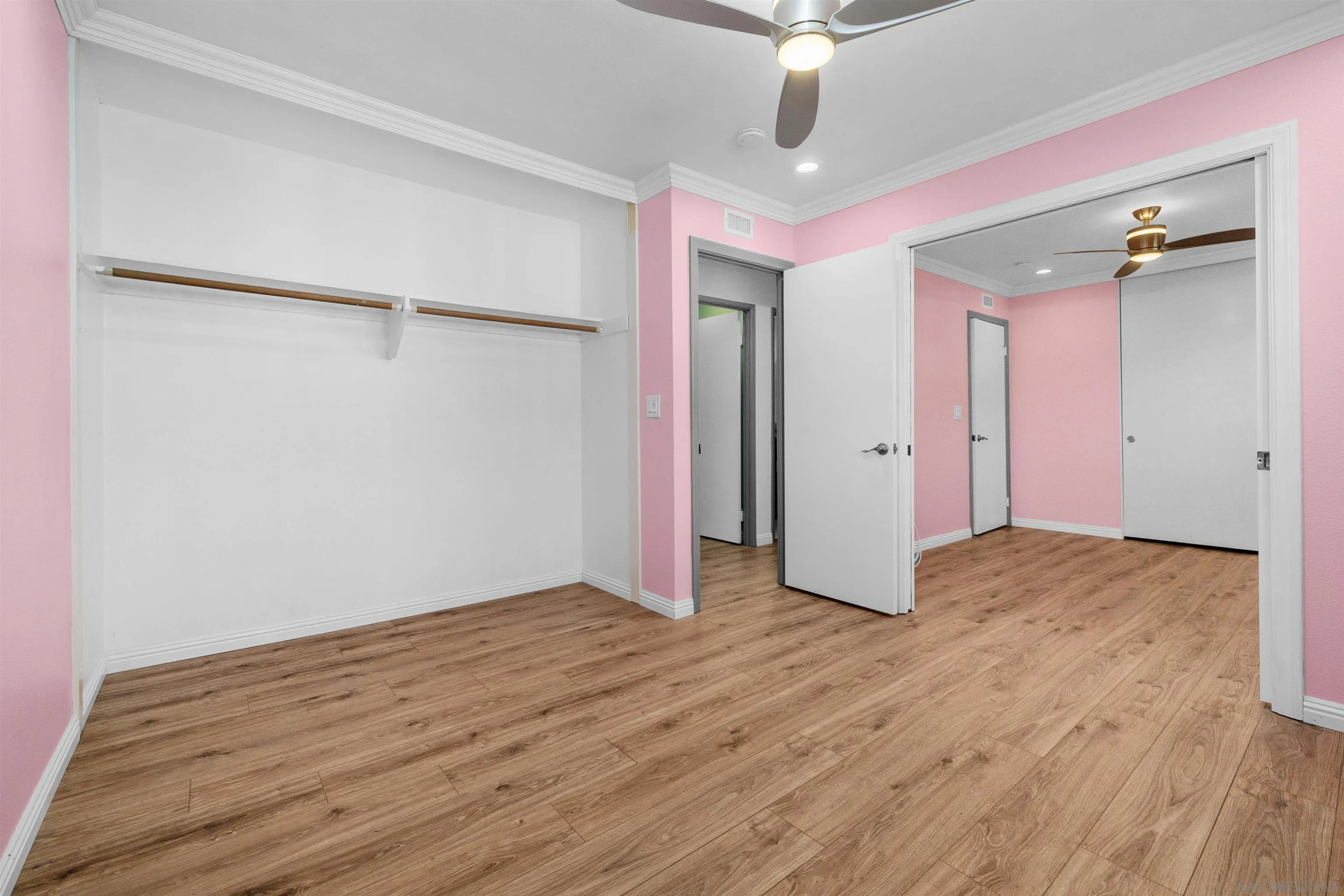 https://cdn.realtyfeed.com/cdn/127/260015067/19ed381c2b8441991da3d48f82bf4c68.webp