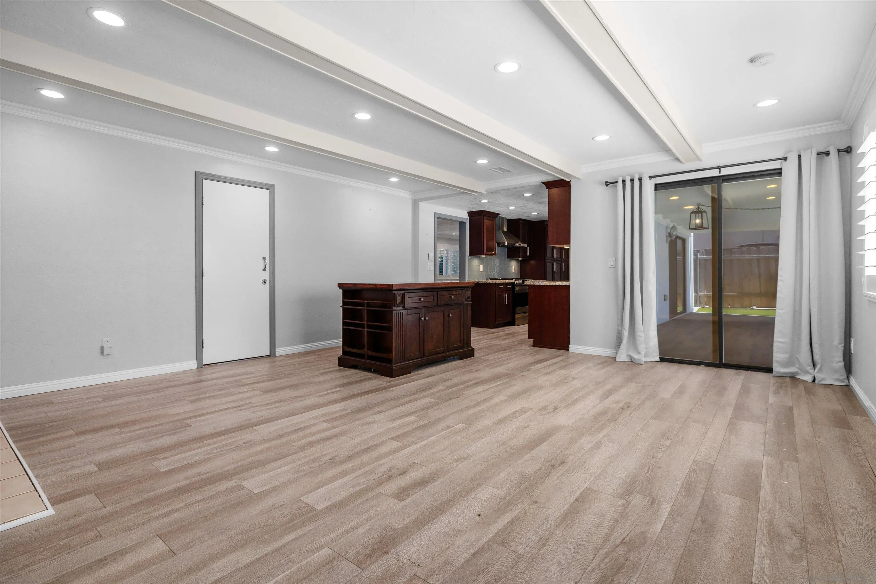 https://cdn.realtyfeed.com/cdn/127/260015067/7479e93d039e5af2bc21b9b21859fe2d.webp