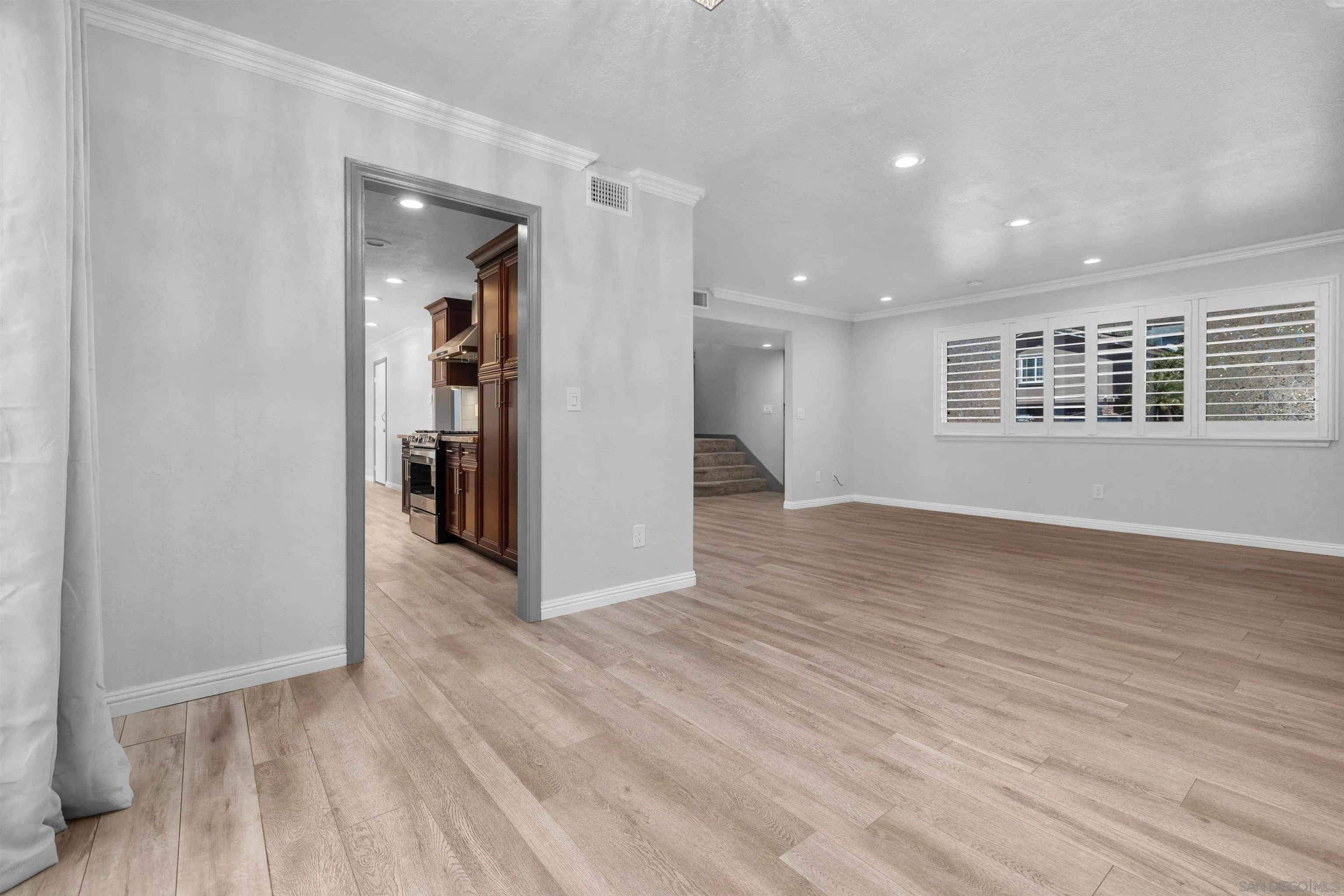 https://cdn.realtyfeed.com/cdn/127/260015067/7b76cdaf5fdd8598c7e74f7401bb1e85.webp