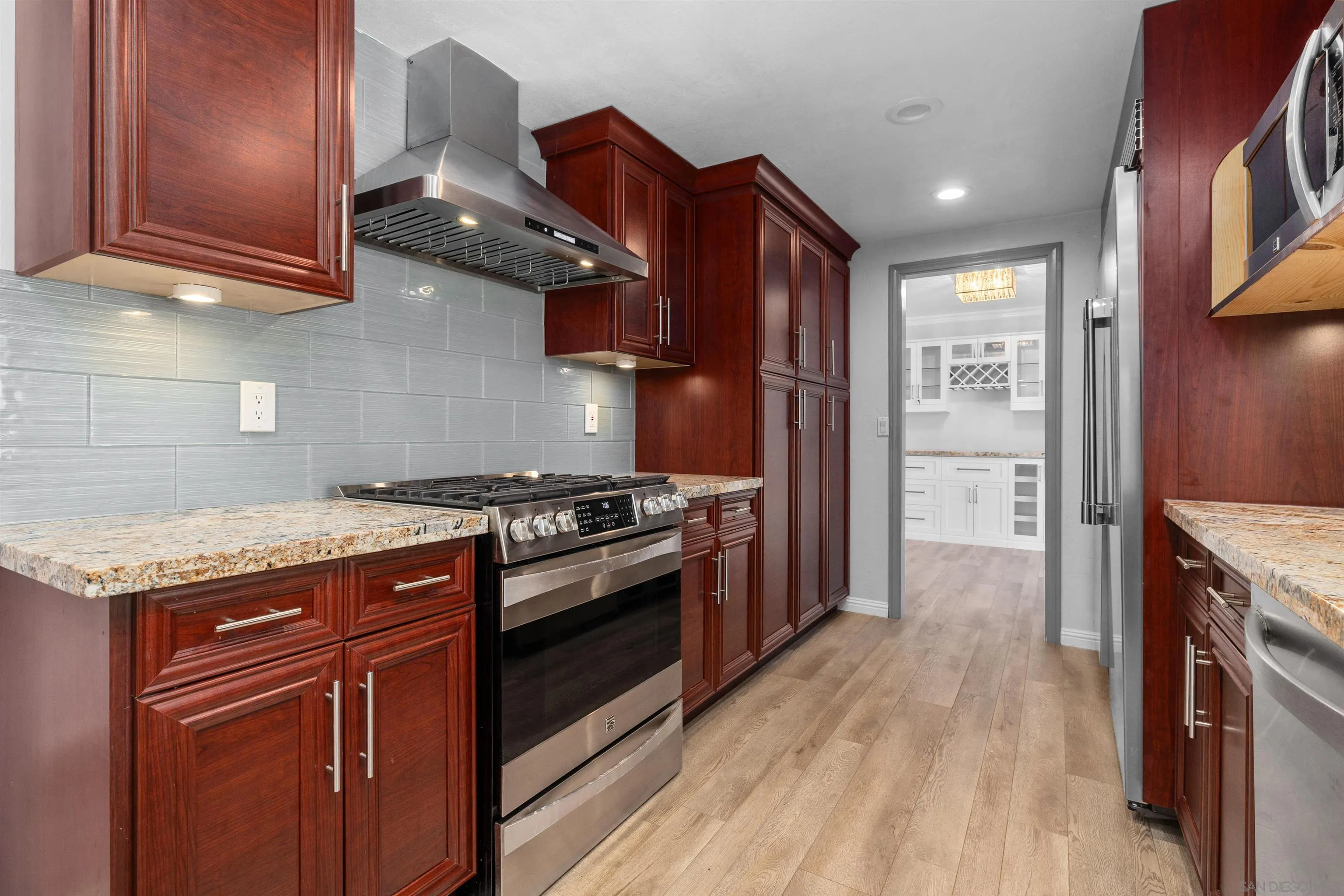 https://cdn.realtyfeed.com/cdn/127/260015067/ad04c649d862eb57985706f3b1fc4ef1.webp