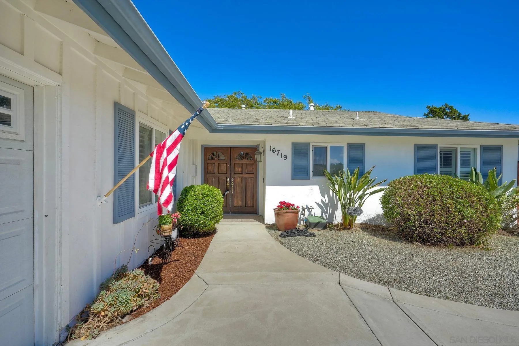 https://cdn.realtyfeed.com/cdn/127/260015068/2c26ceef4e22585ee884e933f8e6d0fc.webp