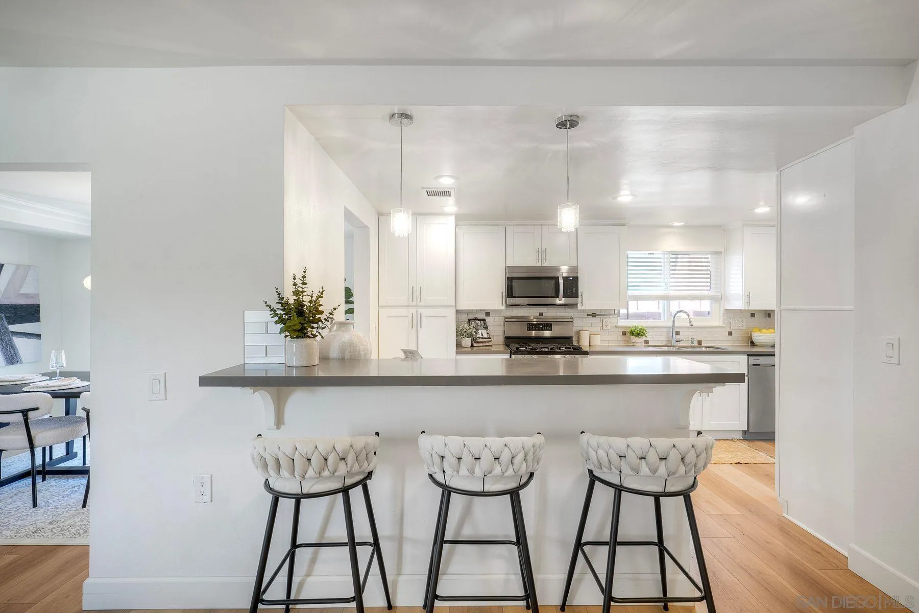 https://cdn.realtyfeed.com/cdn/127/260015068/2d3d9e17572f1efdea187be95f80fc88.webp