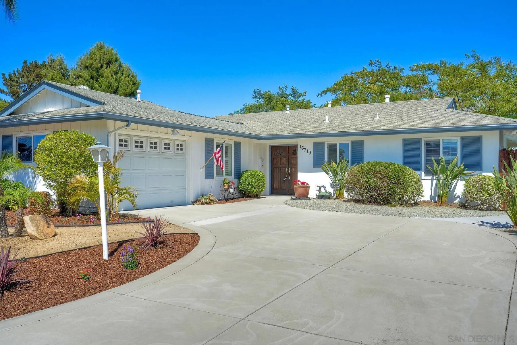 https://cdn.realtyfeed.com/cdn/127/260015068/39c81f681c4ca17a0126316be898596d.webp