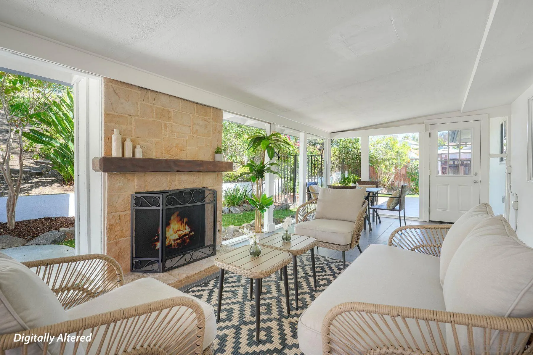 https://cdn.realtyfeed.com/cdn/127/260015068/87f586aaedee12d49dfd6c81a3aeda2b.webp