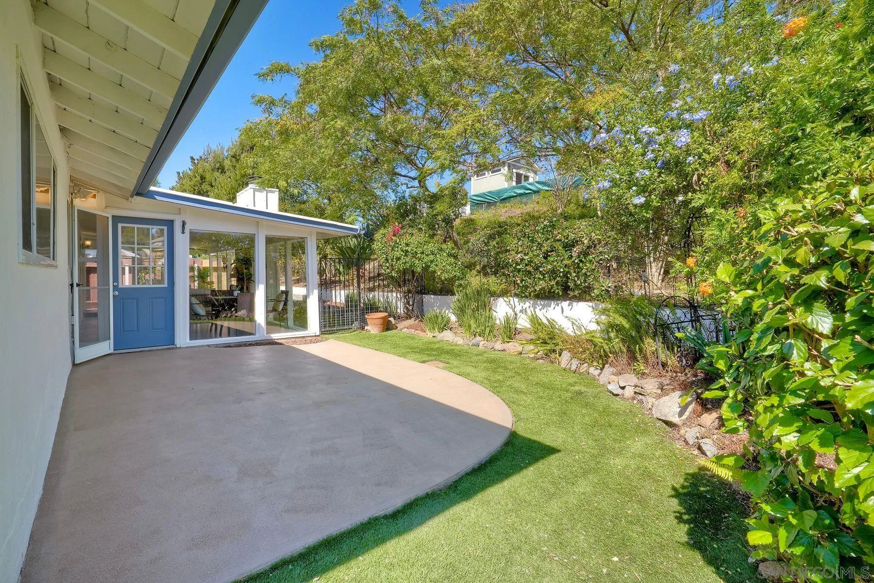 https://cdn.realtyfeed.com/cdn/127/260015068/8b3f45faa12eca266a24d04fb12f6d1e.webp