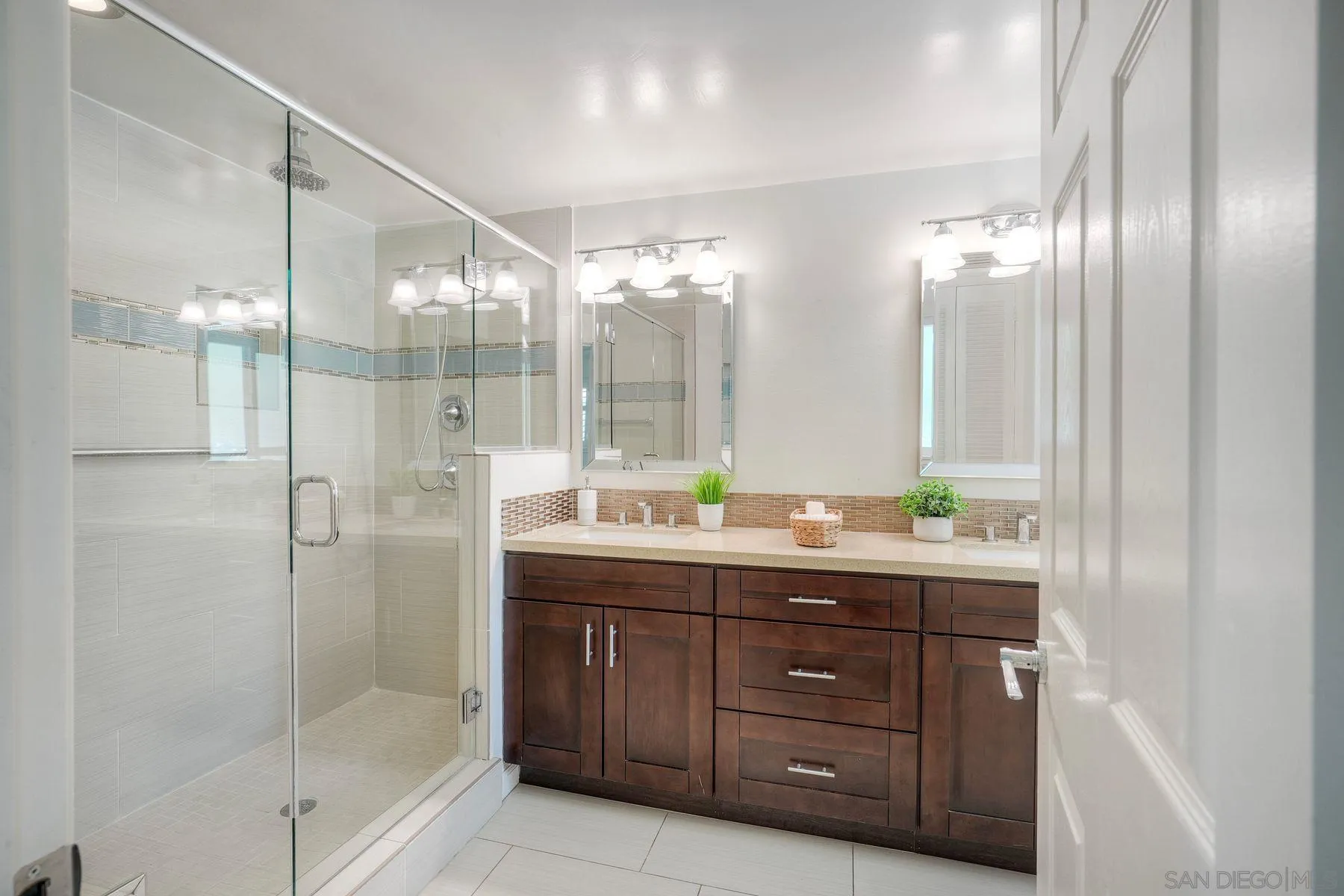 https://cdn.realtyfeed.com/cdn/127/260015068/b702352dac0e5227e986a3636204d9f0.webp