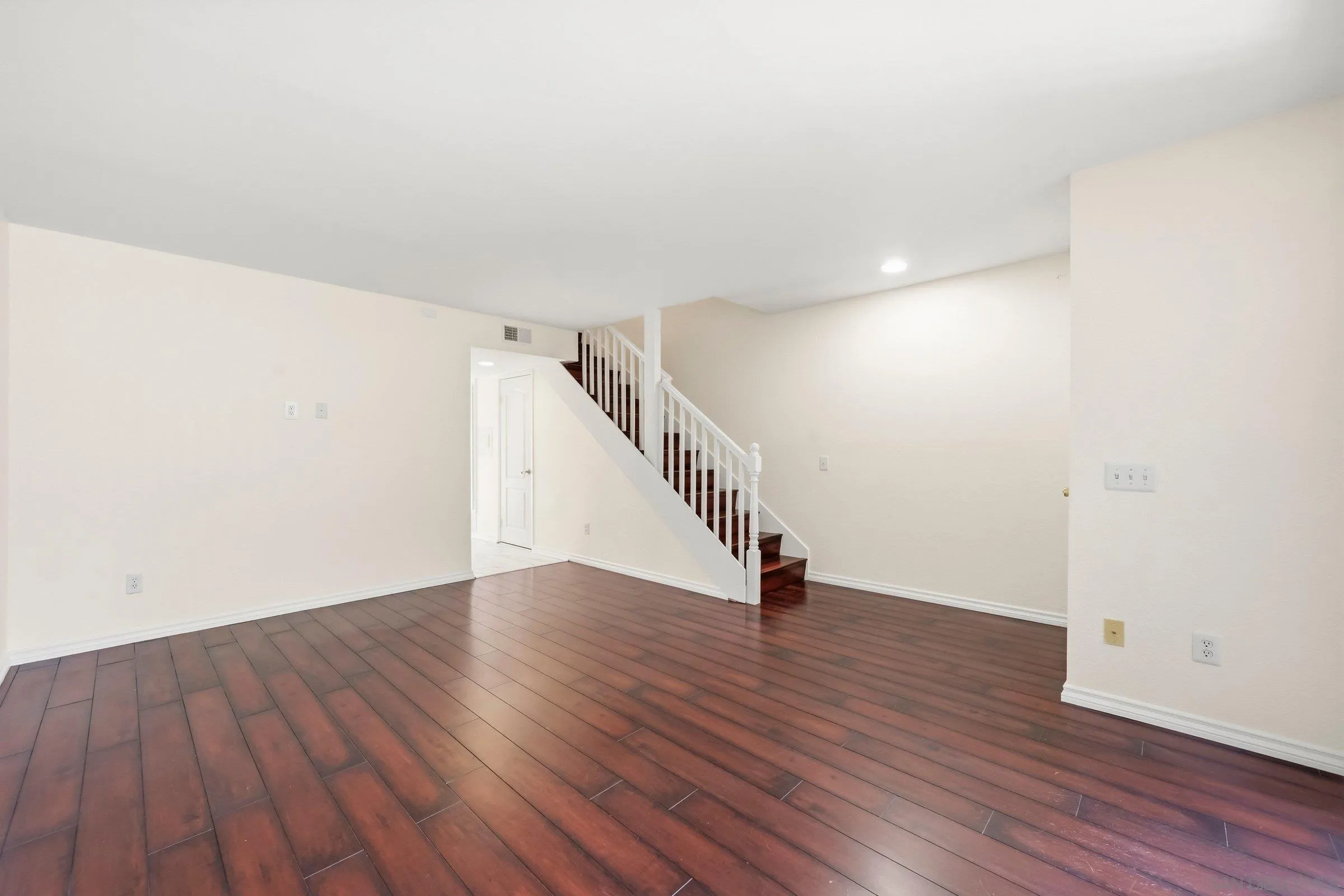 9289 Village Glen Dr. Unit 118, San Diego, CA 92123 - Photo 3 of 22, San Diego, CA
