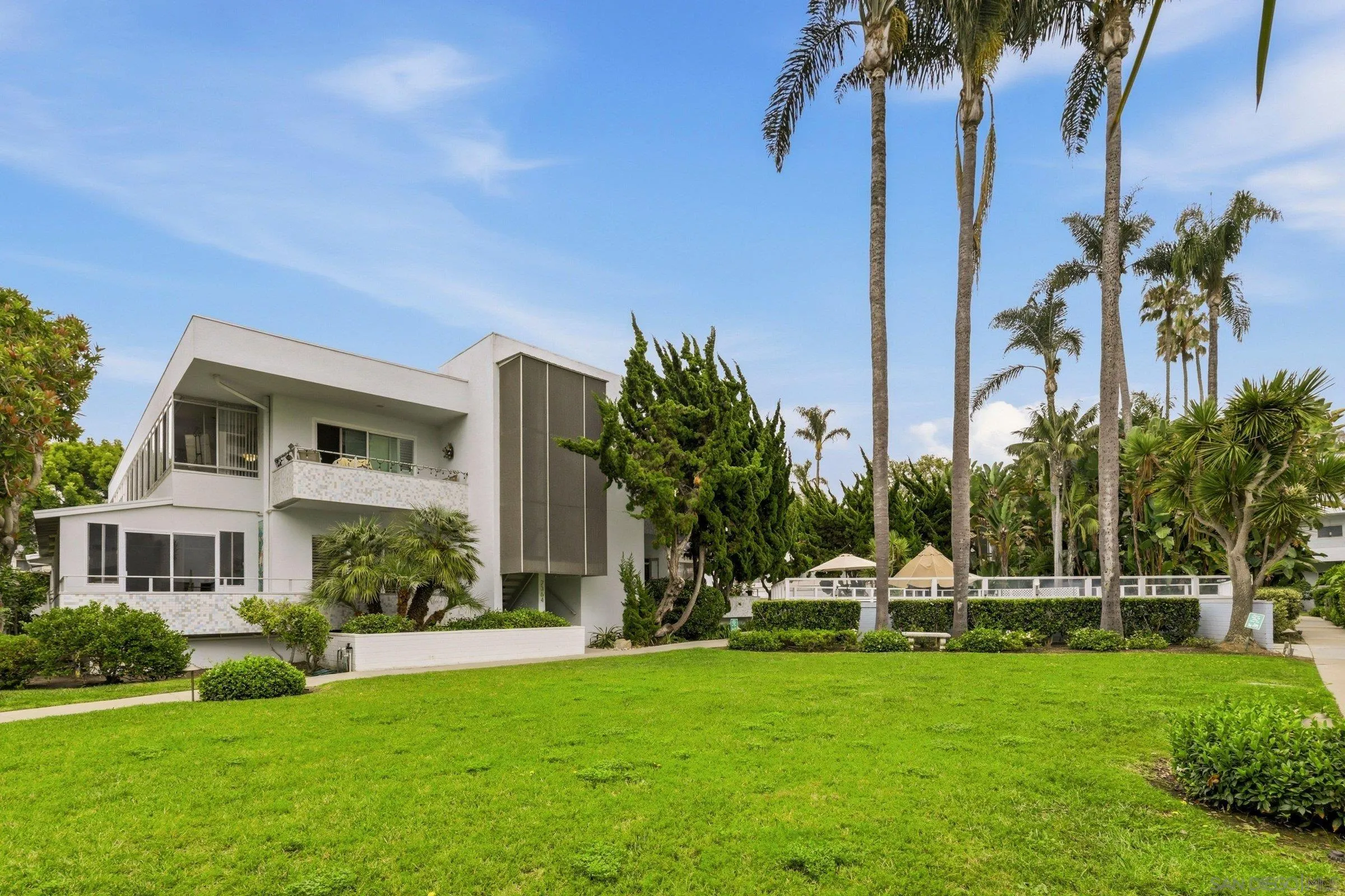 https://cdn.realtyfeed.com/cdn/127/260015079/2c8250e59ba1fdb46ab620c1e45c4045.webp